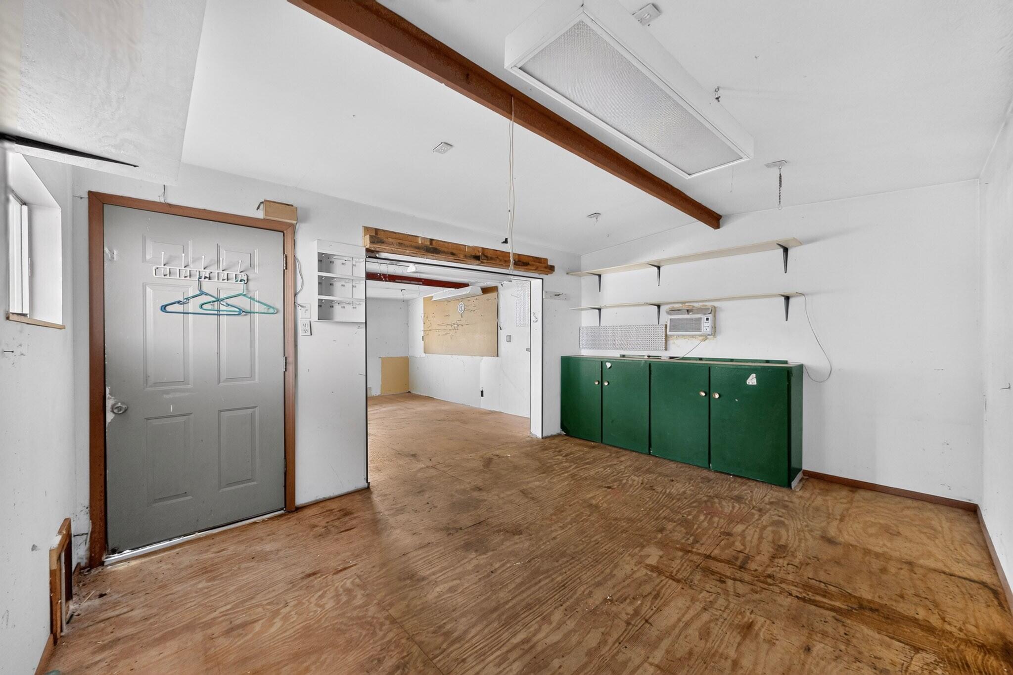 1501 Mary Ellen Street NE