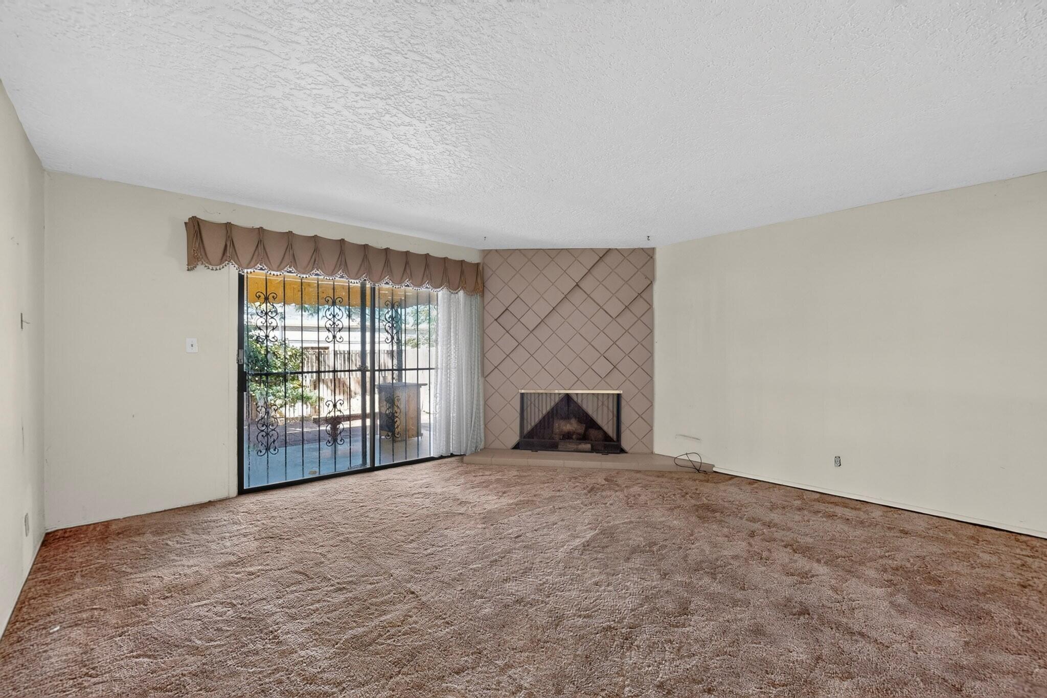1501 Mary Ellen Street NE