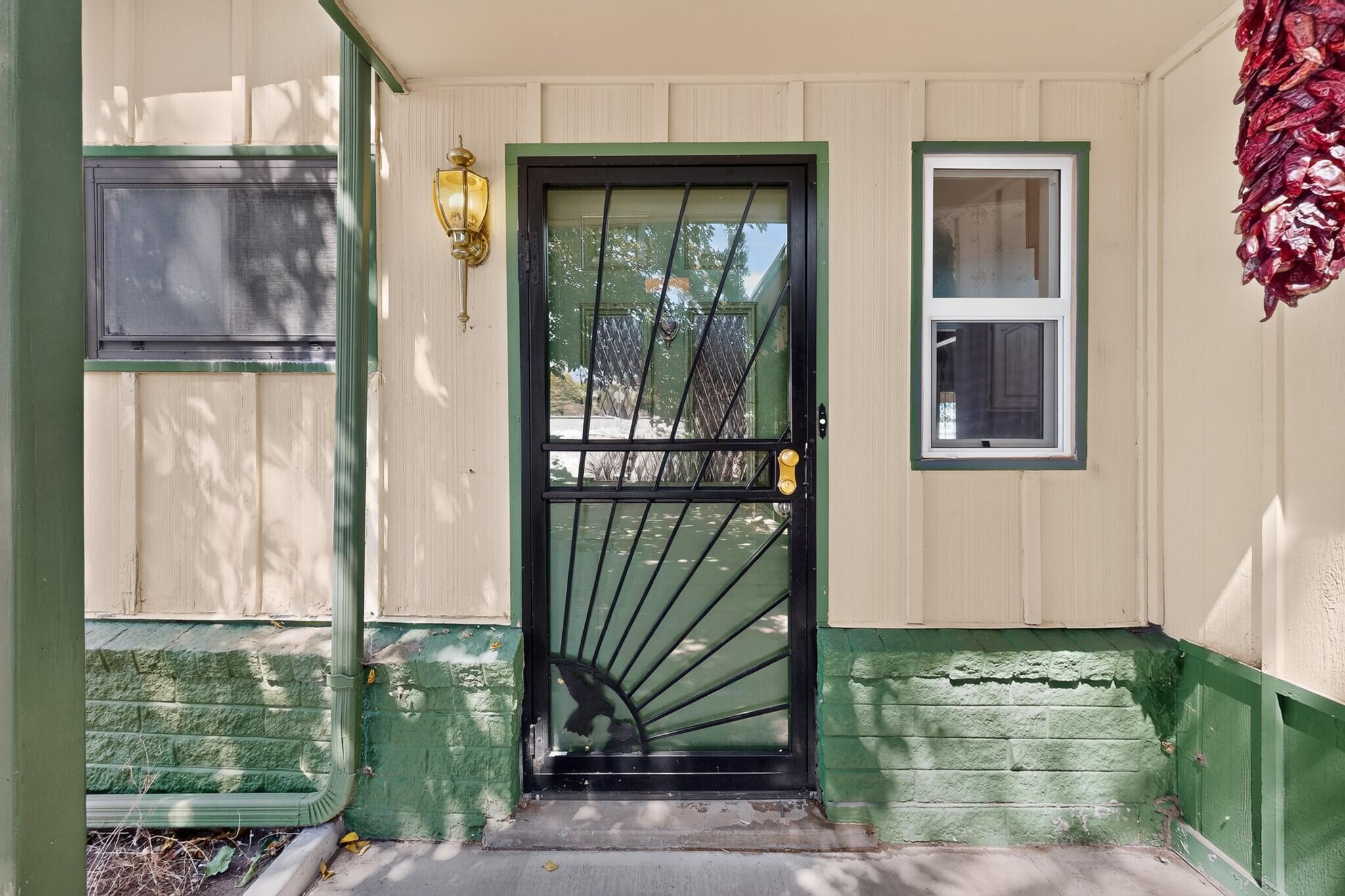 1501 Mary Ellen Street NE