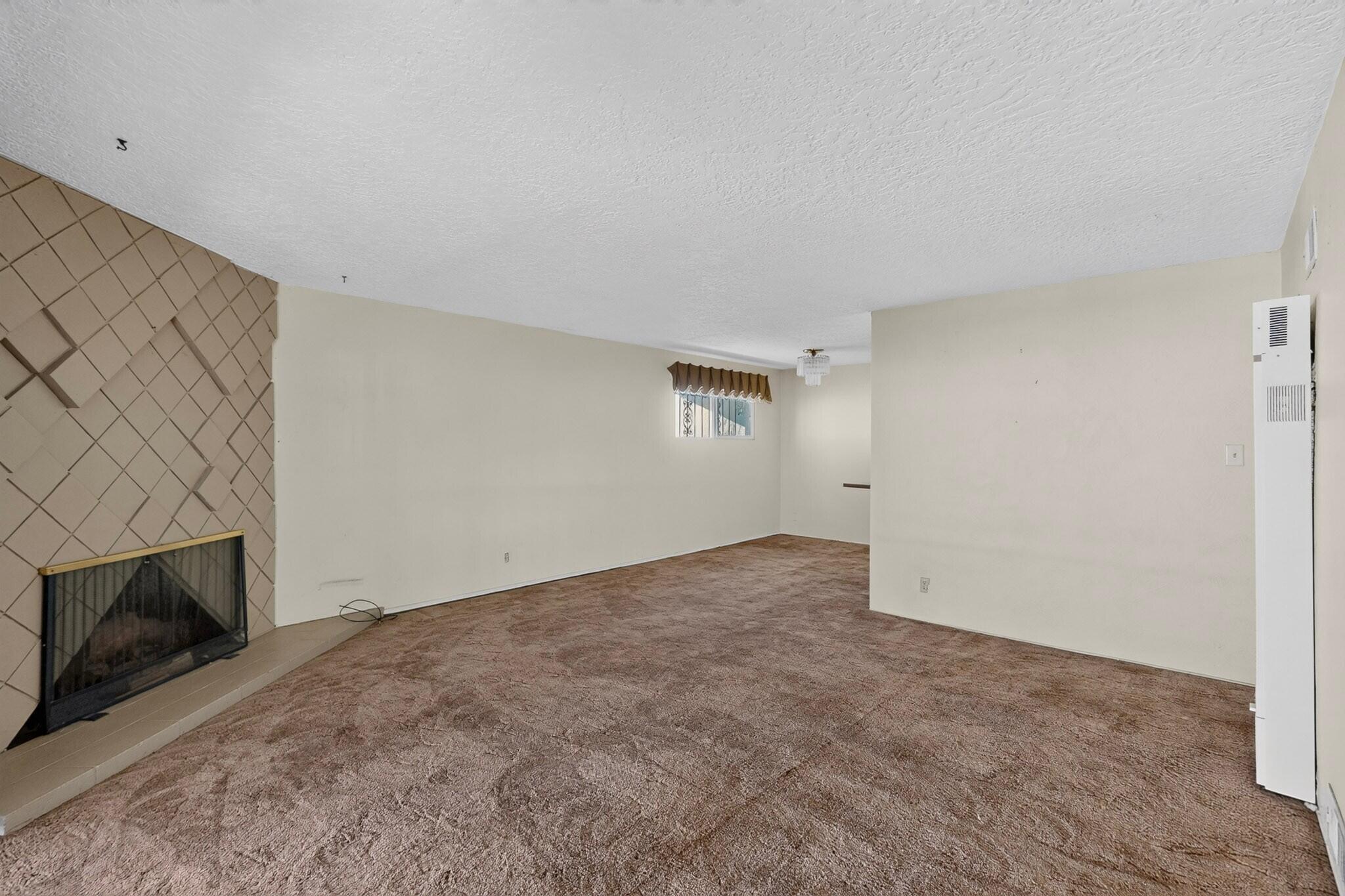 1501 Mary Ellen Street NE