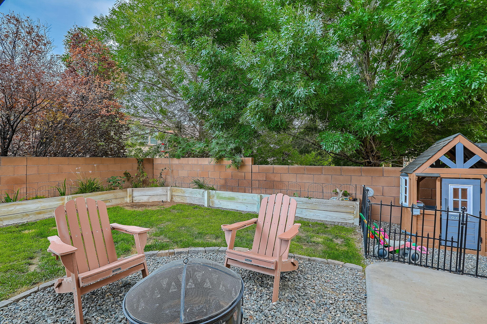 22 Monte Vista Drive NE