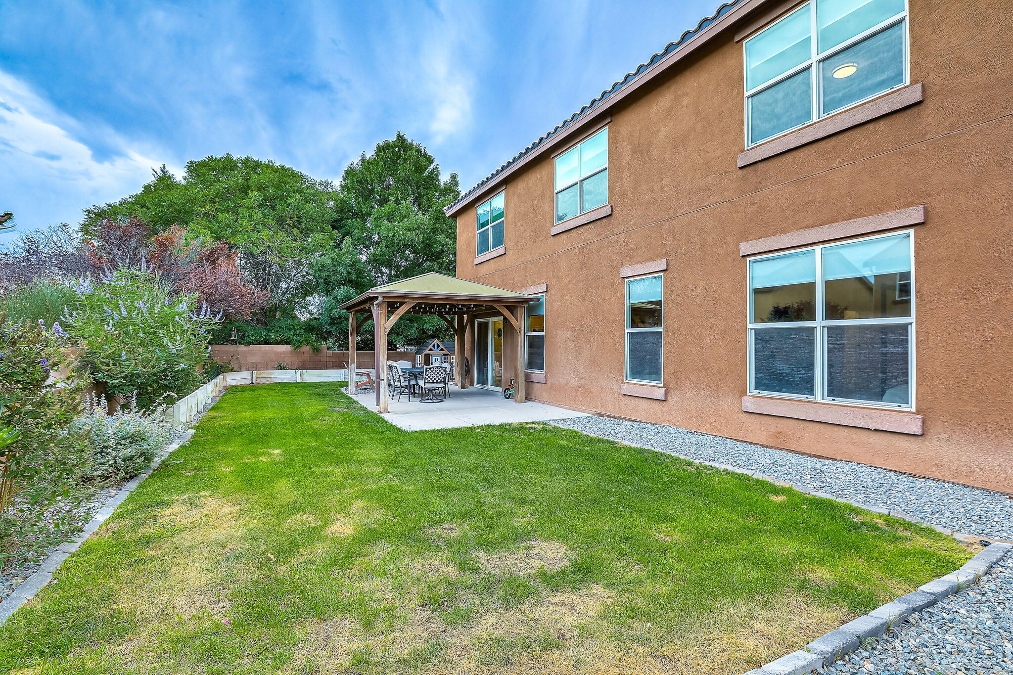 22 Monte Vista Drive NE