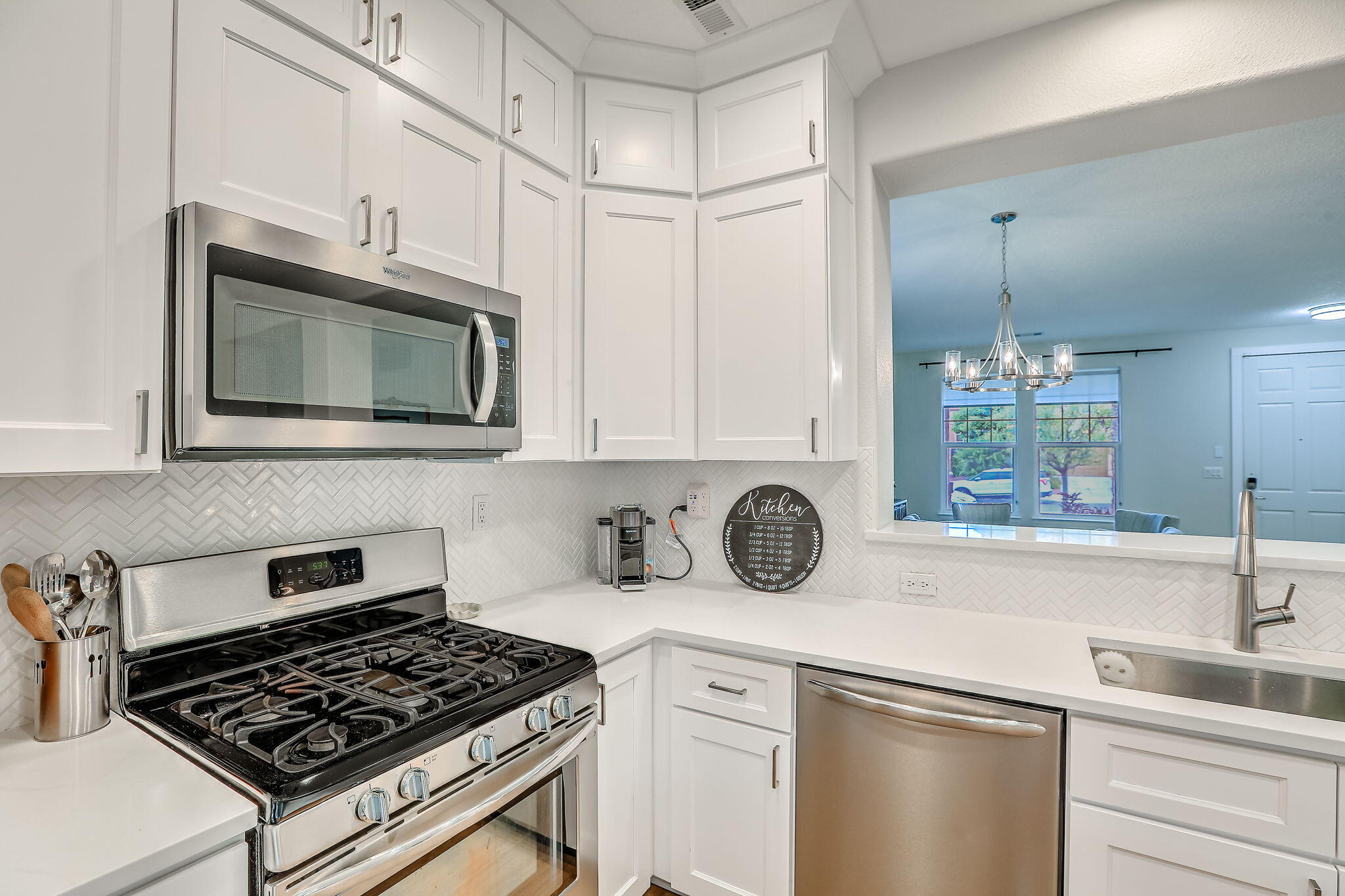 22 Monte Vista Drive NE