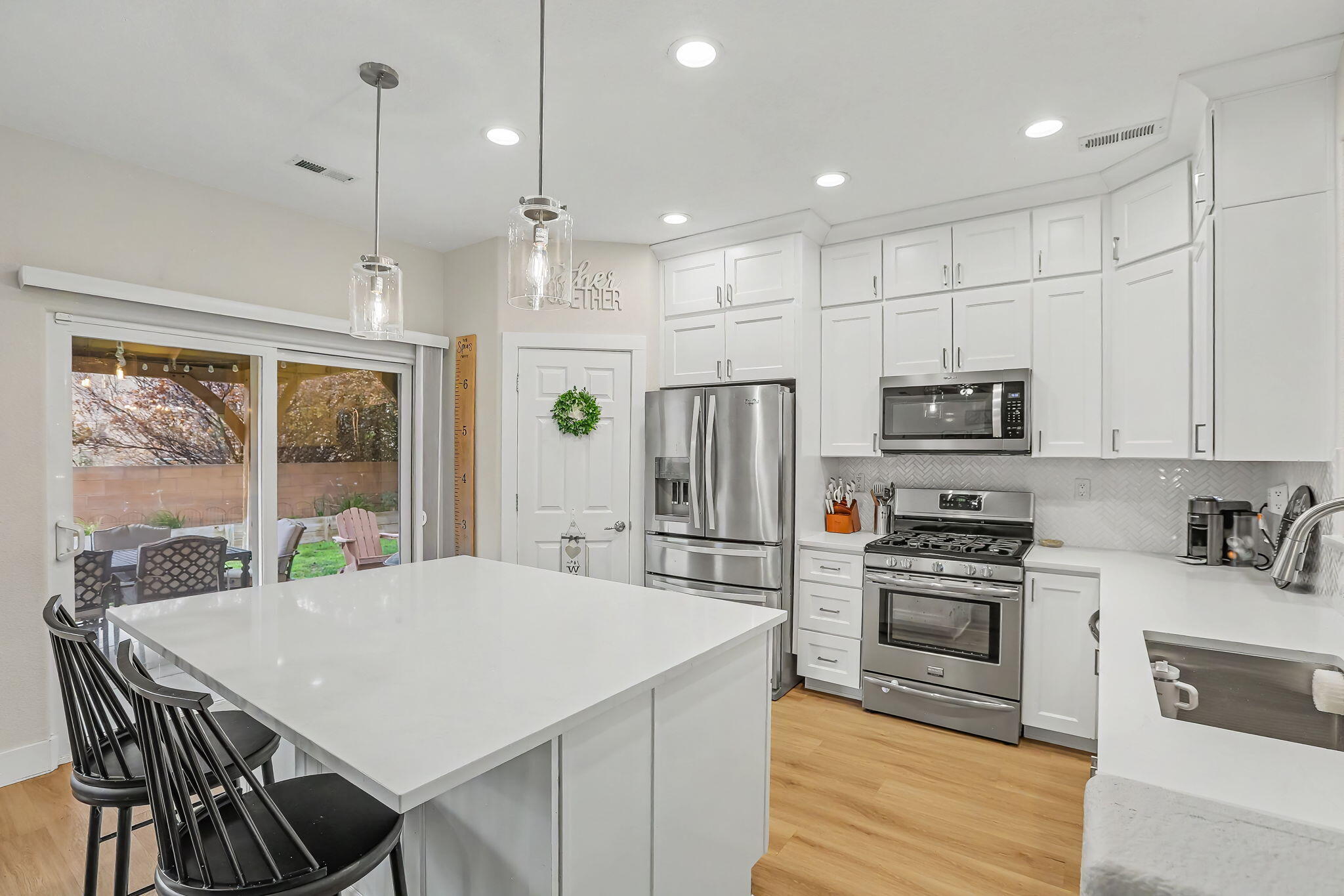 22 Monte Vista Drive NE