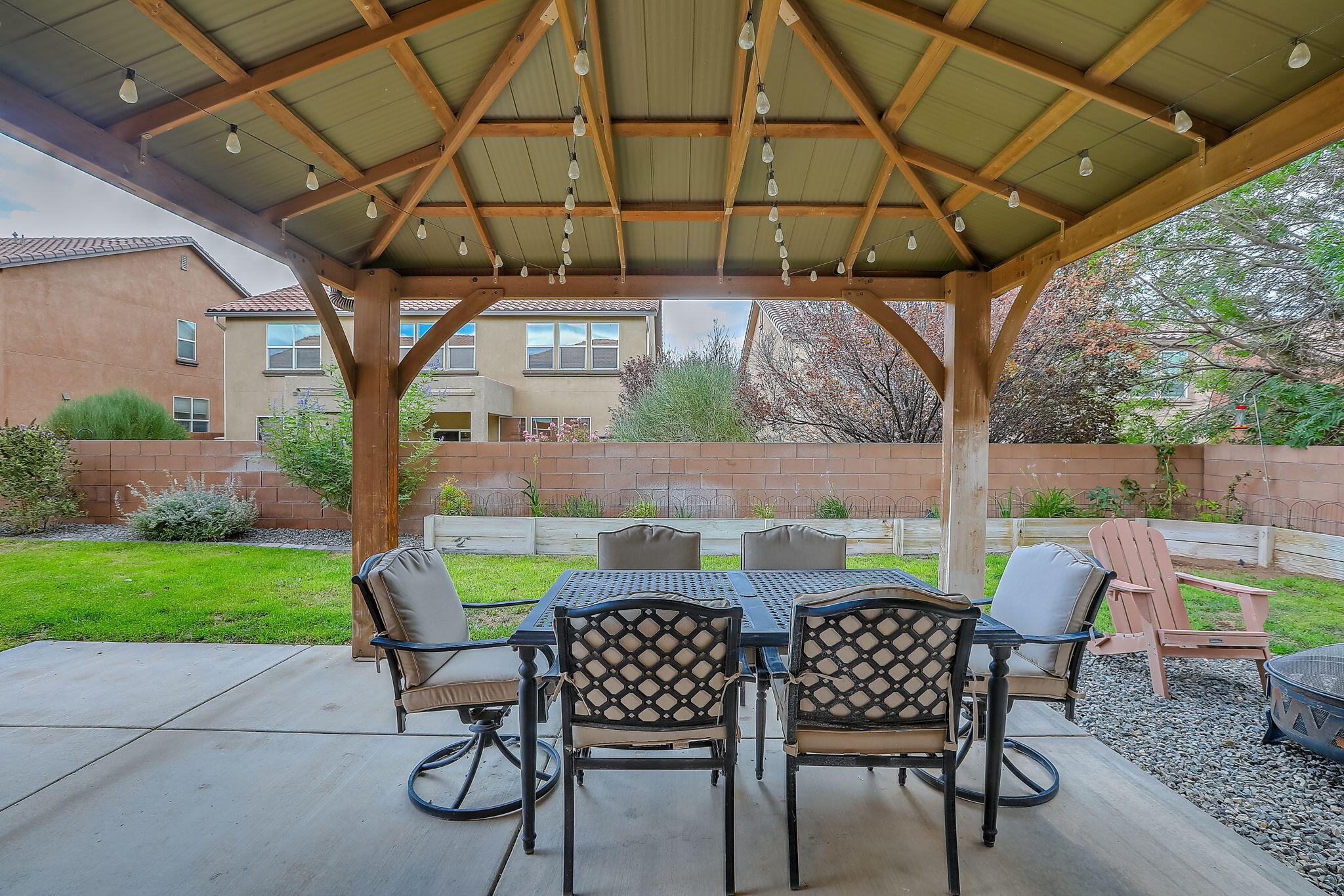 22 Monte Vista Drive NE