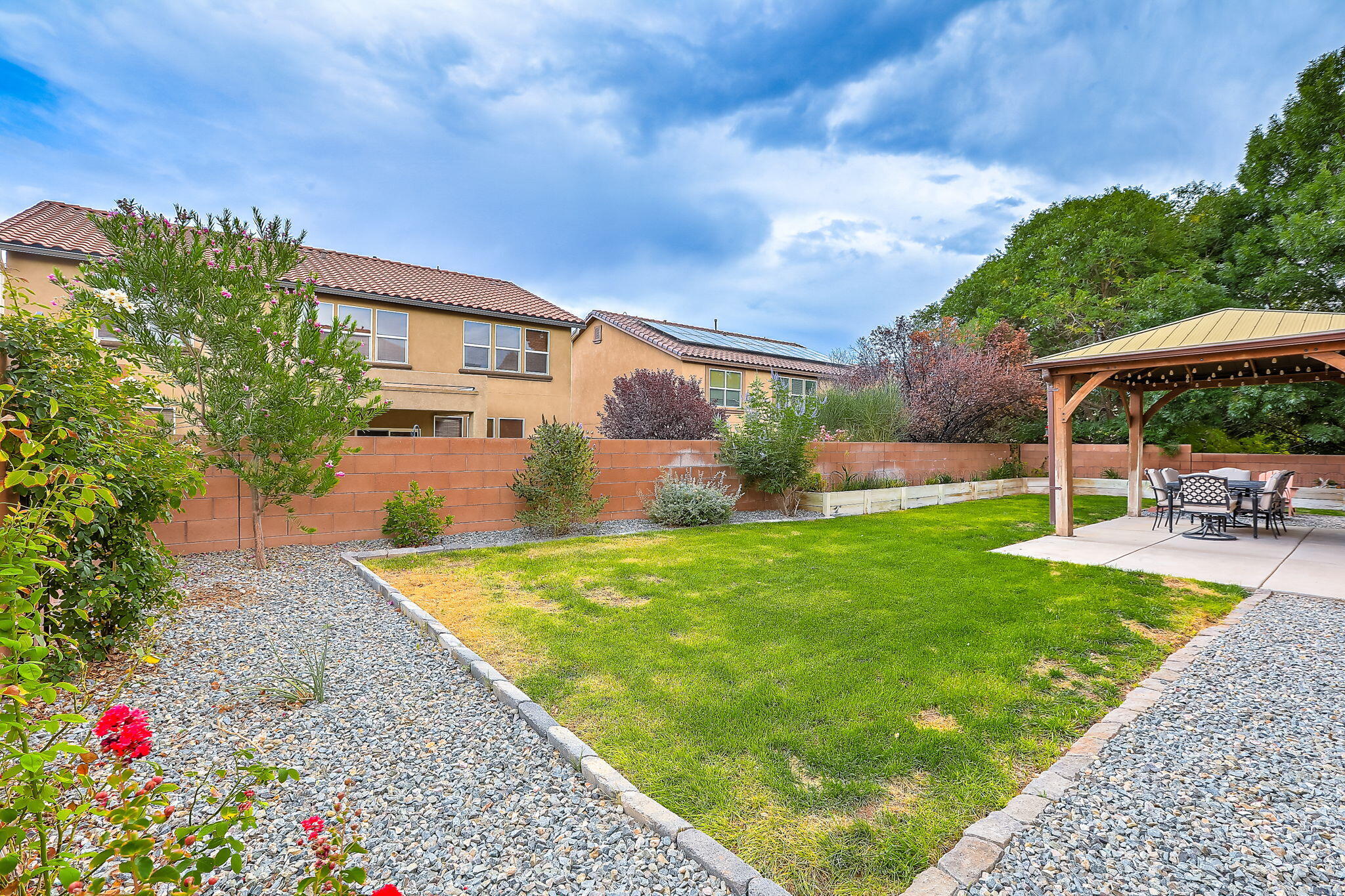 22 Monte Vista Drive NE