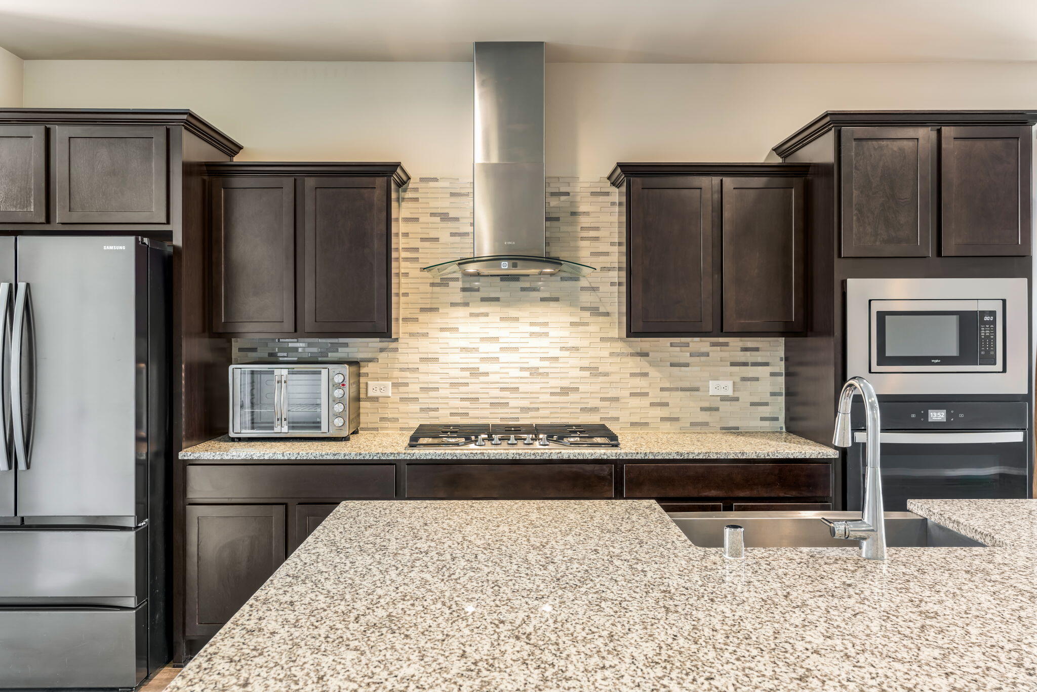 2443 Camrose Road NE