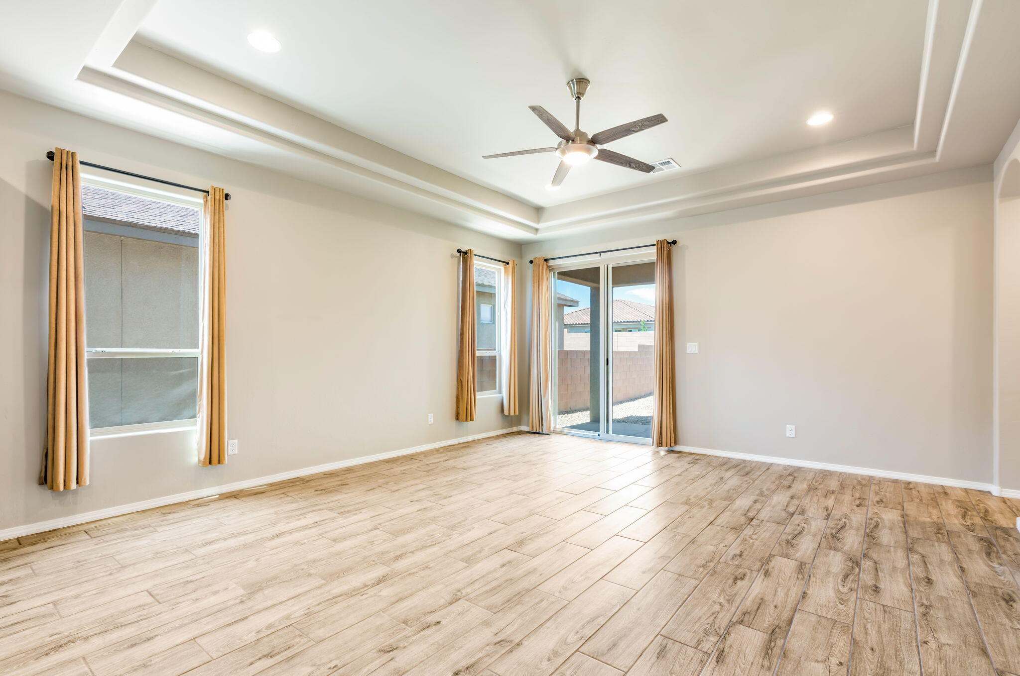 2443 Camrose Road NE