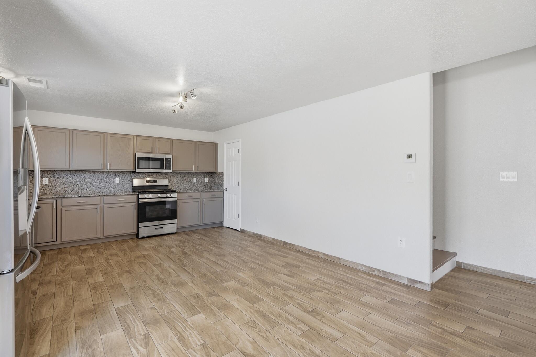 105 Latigo Trail SE