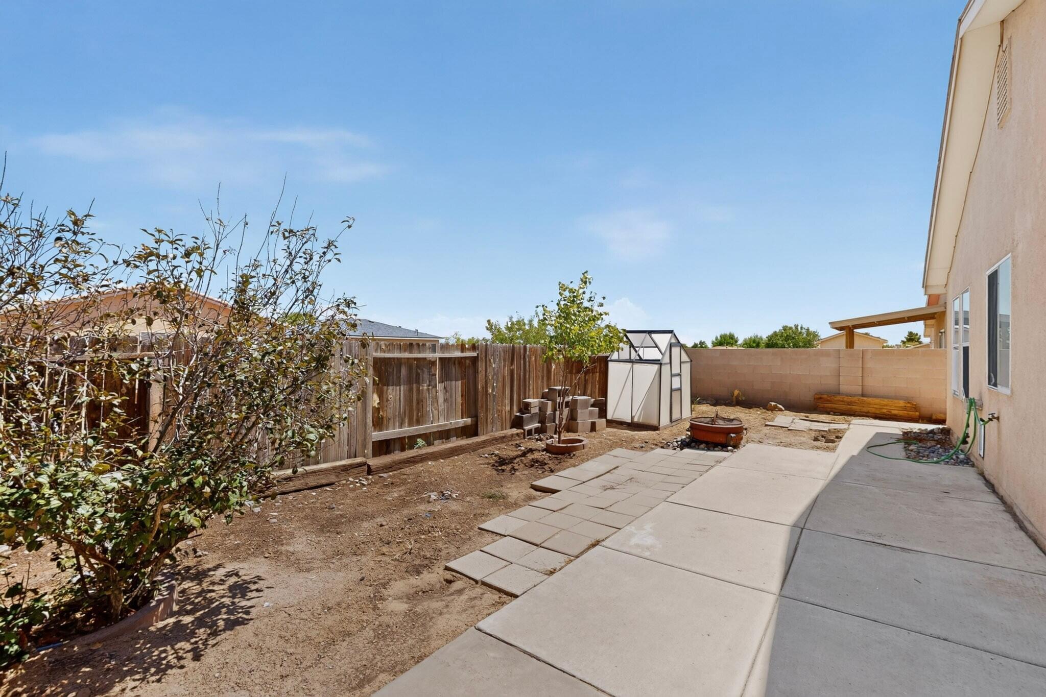 928 Tanager Drive SW