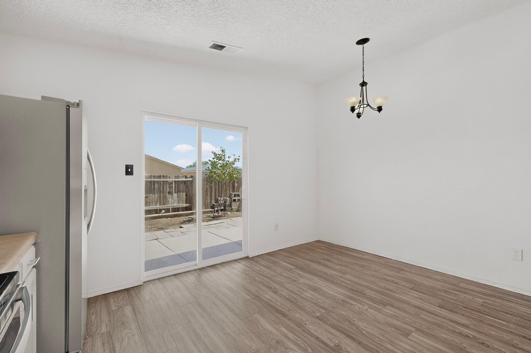 928 Tanager Drive SW