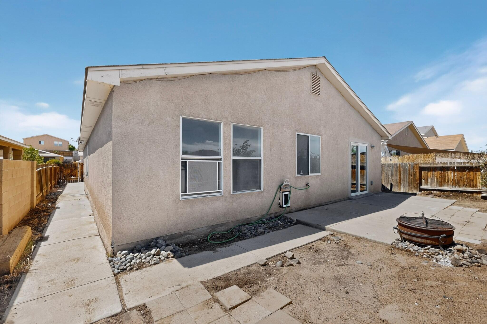 928 Tanager Drive SW