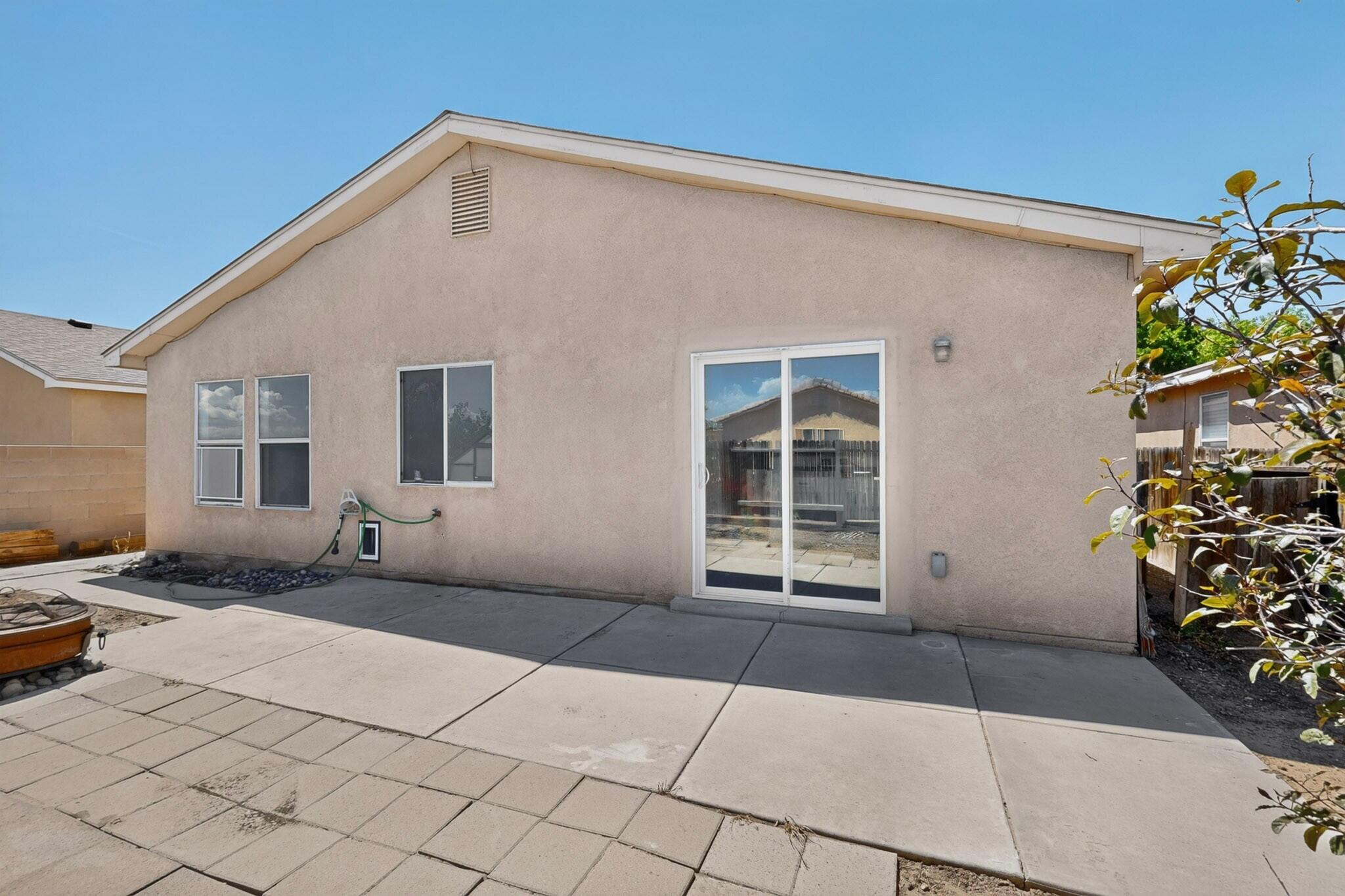 928 Tanager Drive SW
