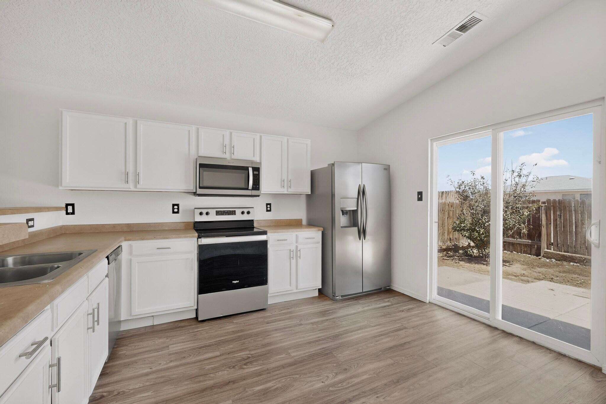 928 Tanager Drive SW