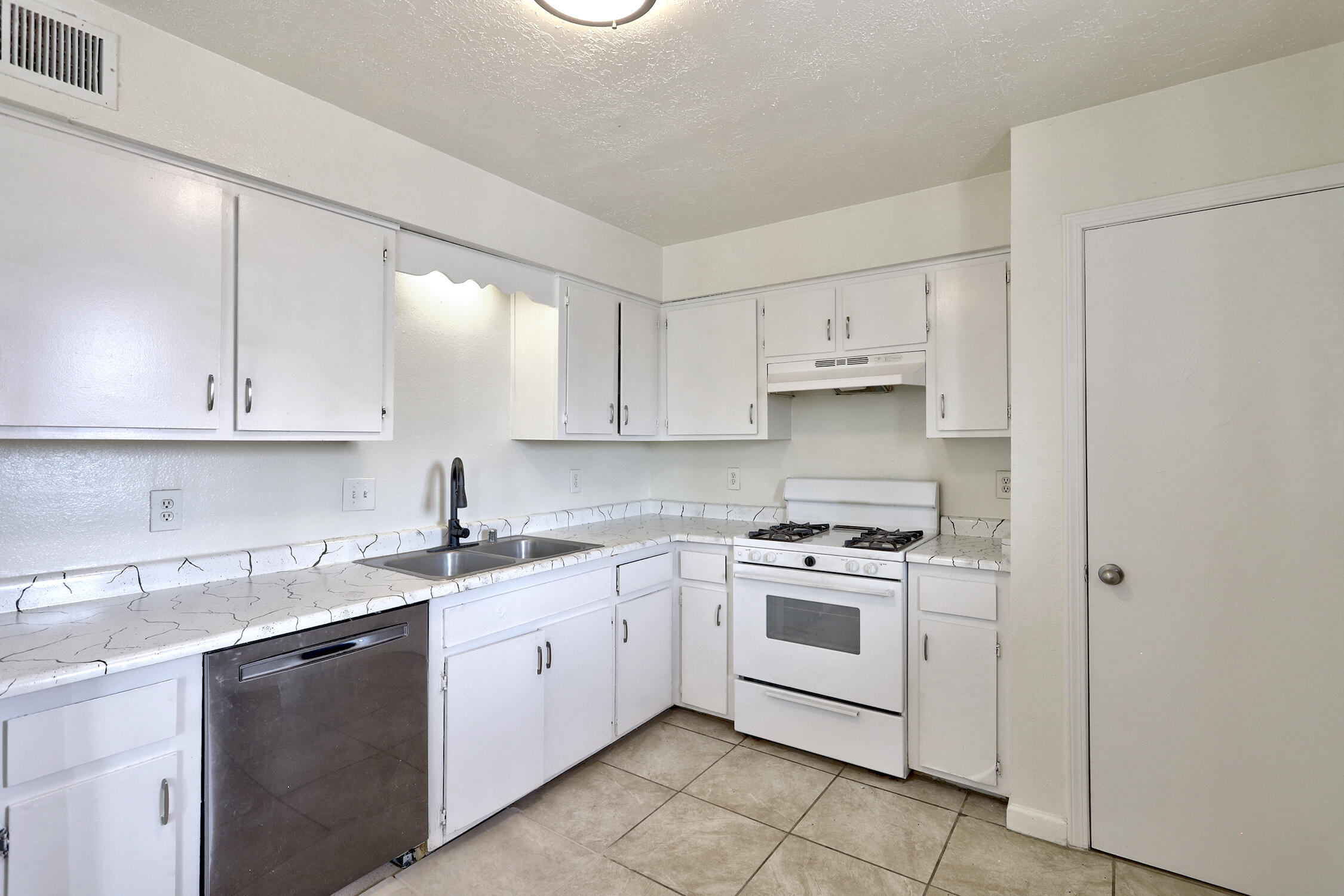 95 Eventide Road SE