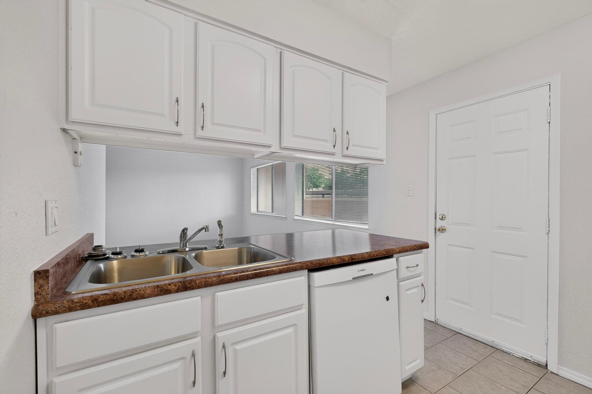 4200 Montgomery Boulevard NE 124