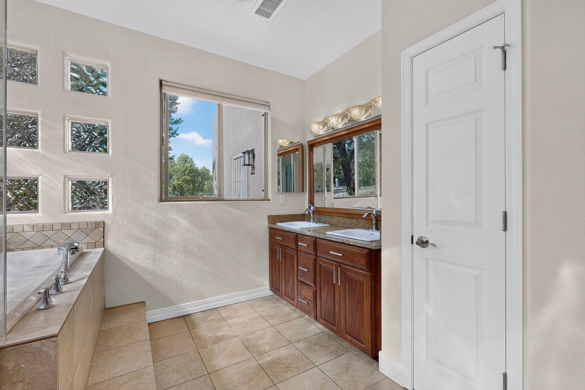 3 Sandia Mountain Ranch Drive