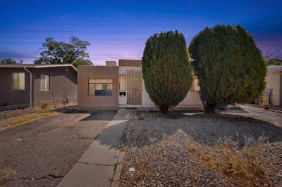 808 Ortiz Drive NE