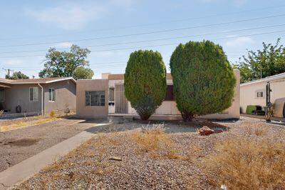 808 Ortiz Drive NE