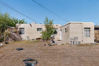 808 Ortiz Drive NE