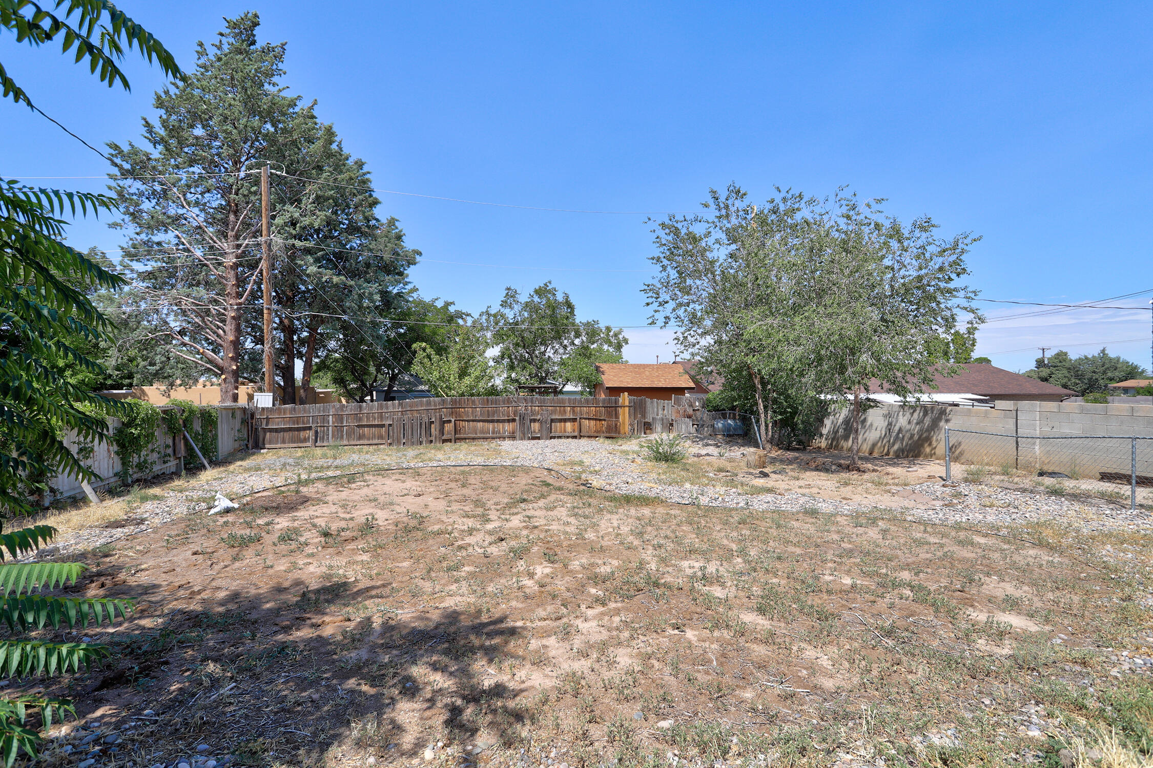 1725 Hiawatha Drive NE