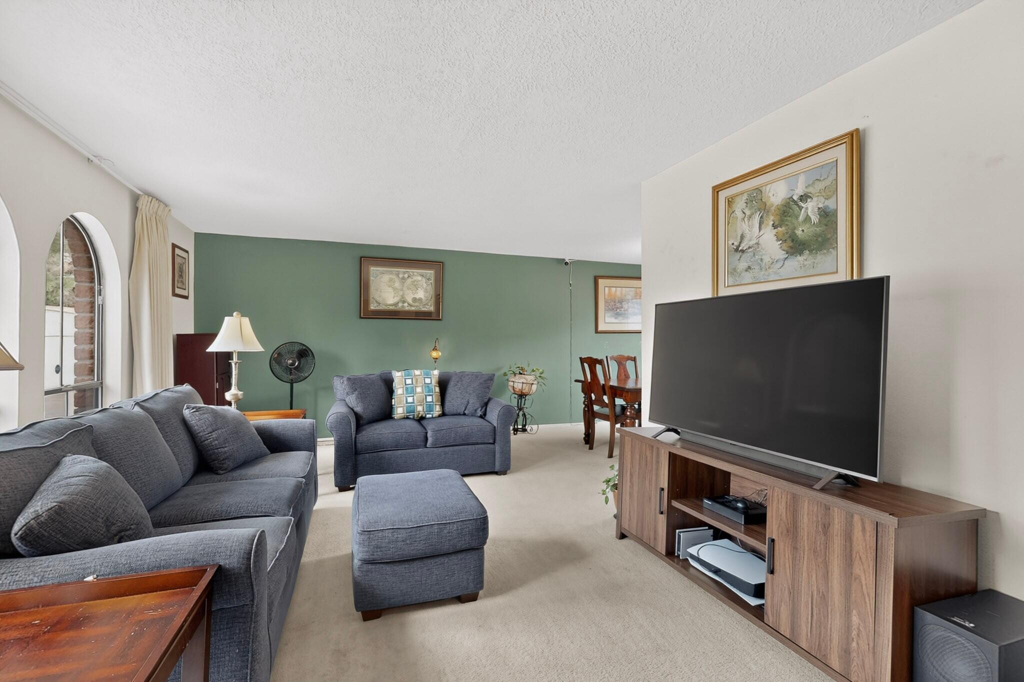12110 Princess Jeanne Avenue NE