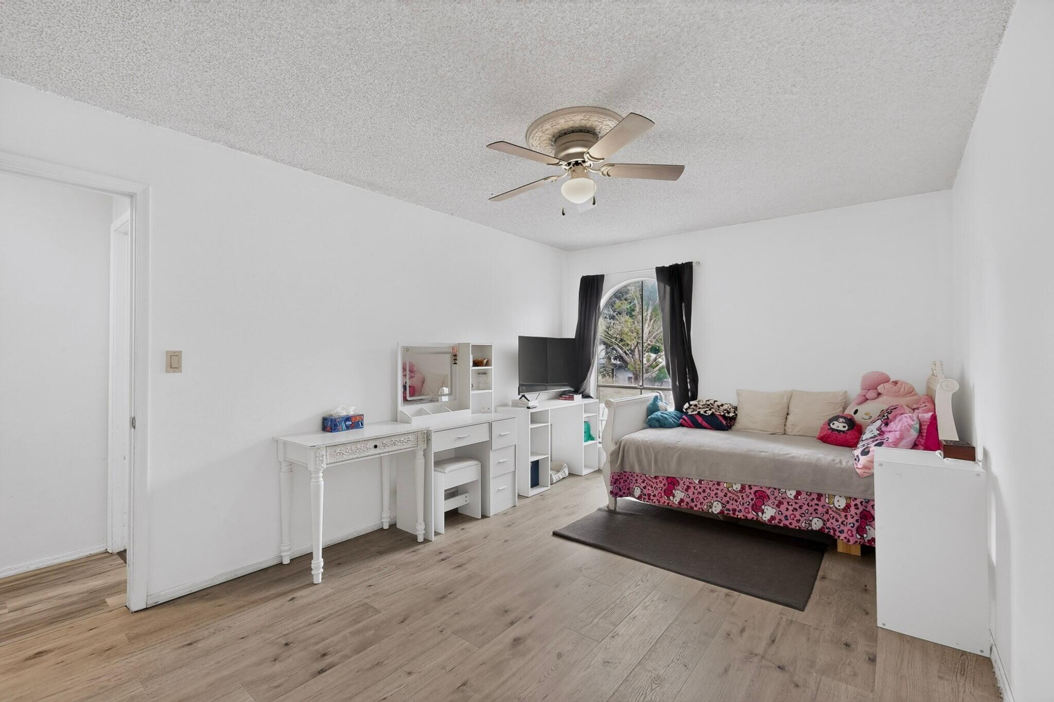 12110 Princess Jeanne Avenue NE