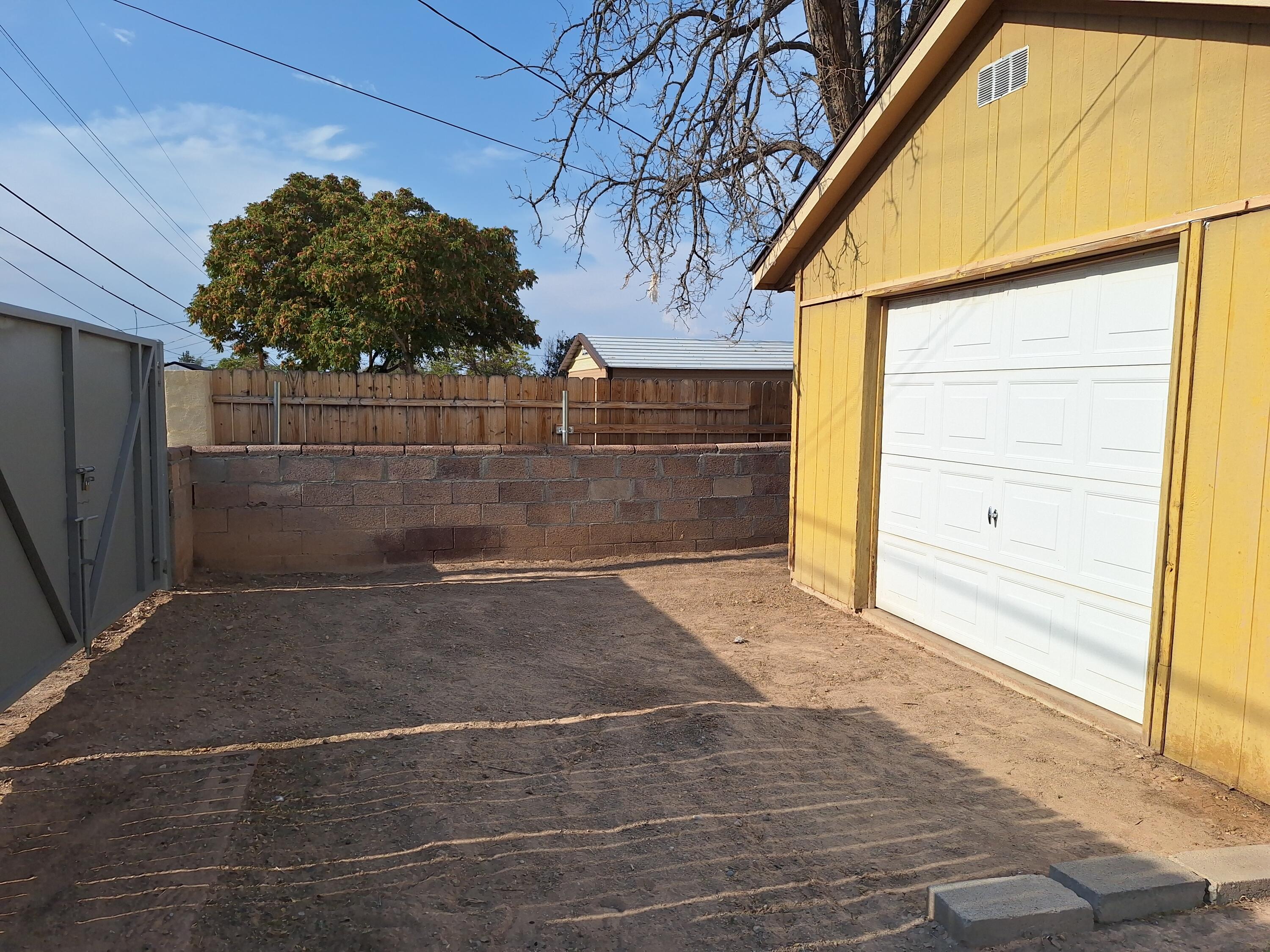 2829 Sierra Drive NE