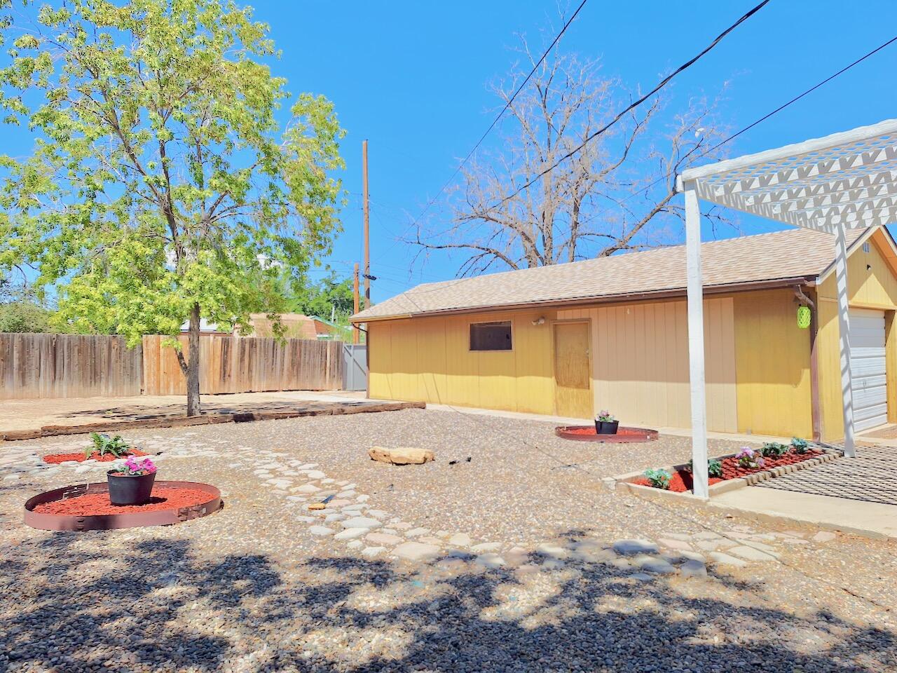 2829 Sierra Drive NE