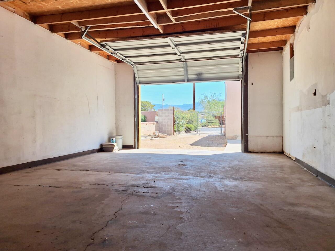 2829 Sierra Drive NE