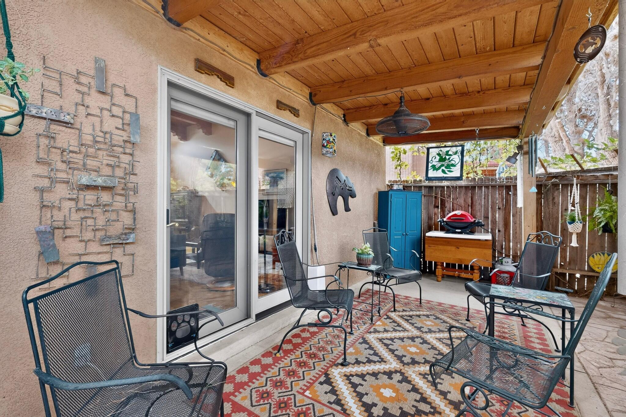 6603 Las Casitas Court NW