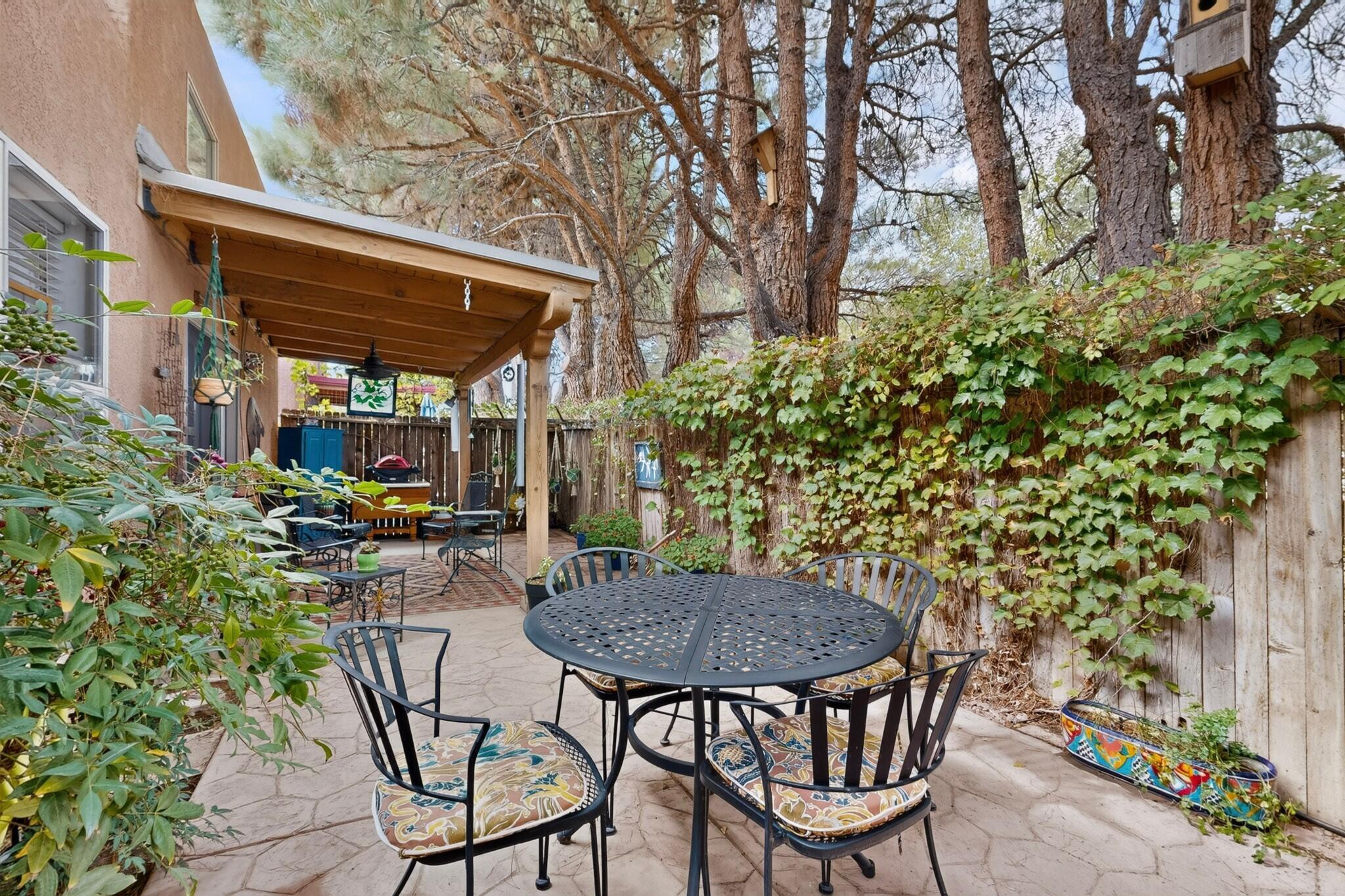 6603 Las Casitas Court NW
