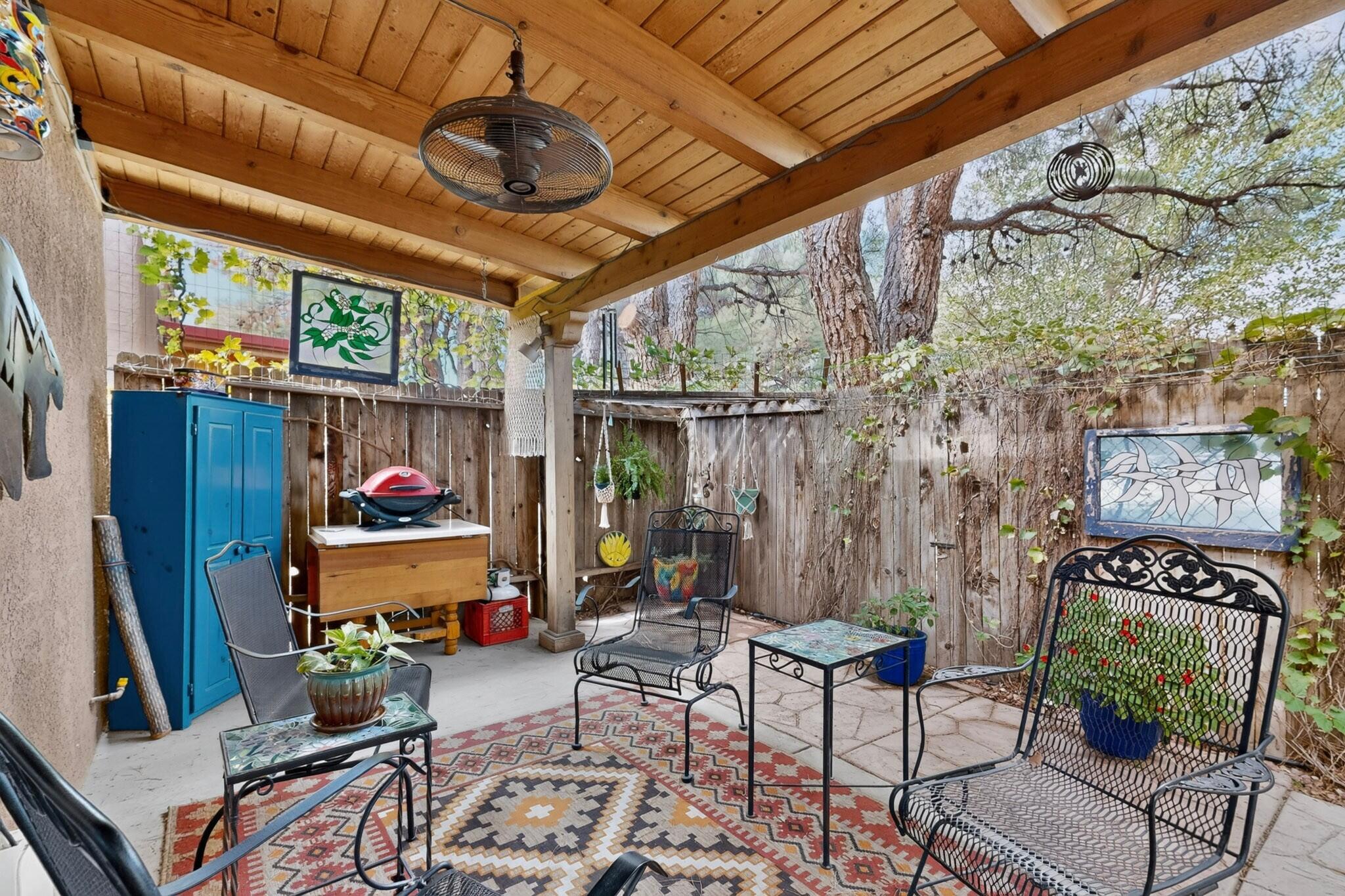 6603 Las Casitas Court NW