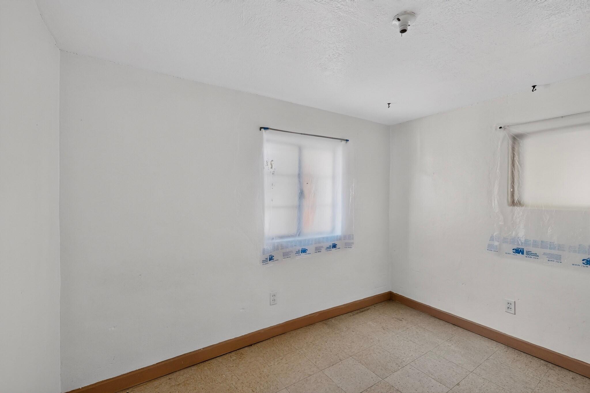 1860 Elena Circle SW