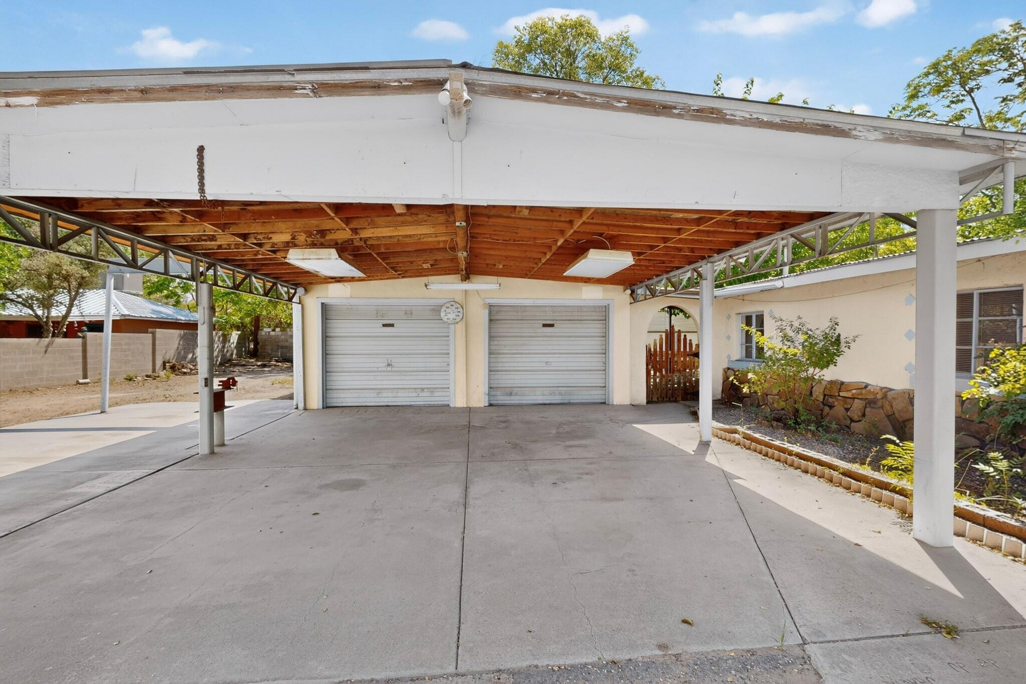 1860 Elena Circle SW