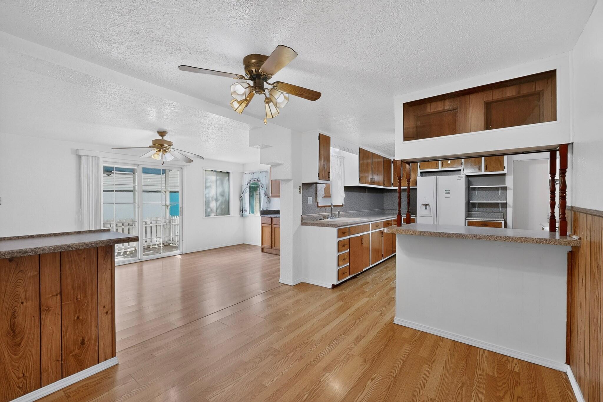 1860 Elena Circle SW