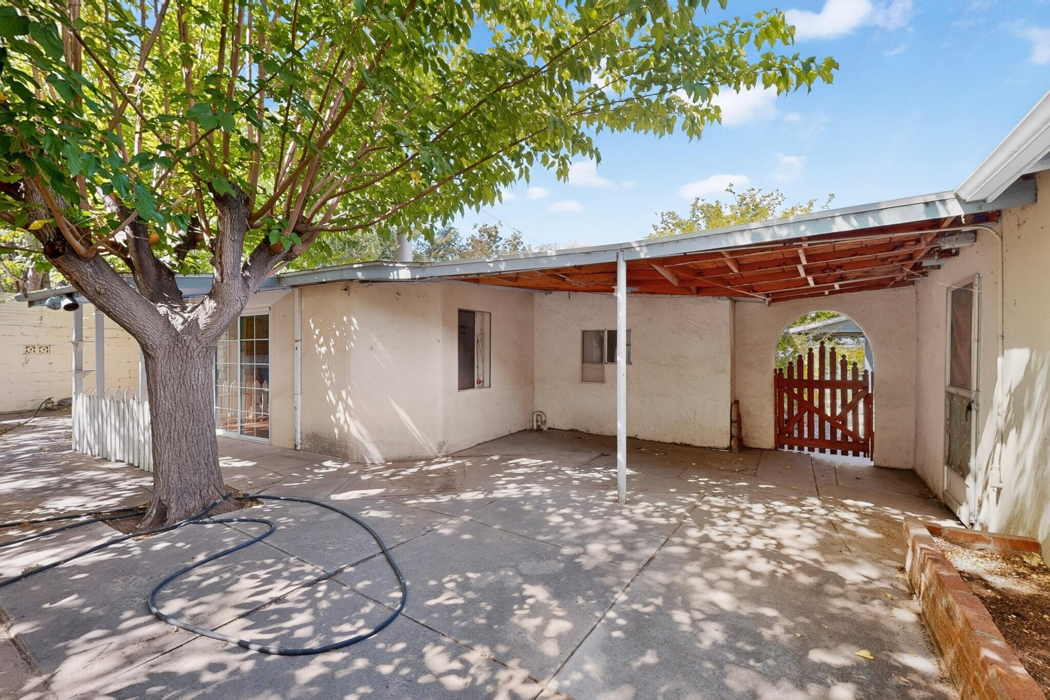 1860 Elena Circle SW