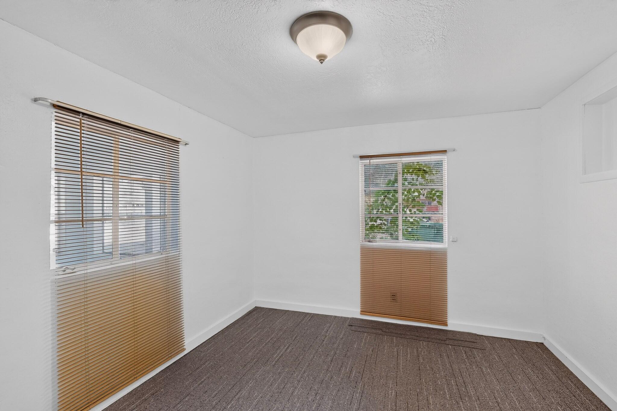 1860 Elena Circle SW