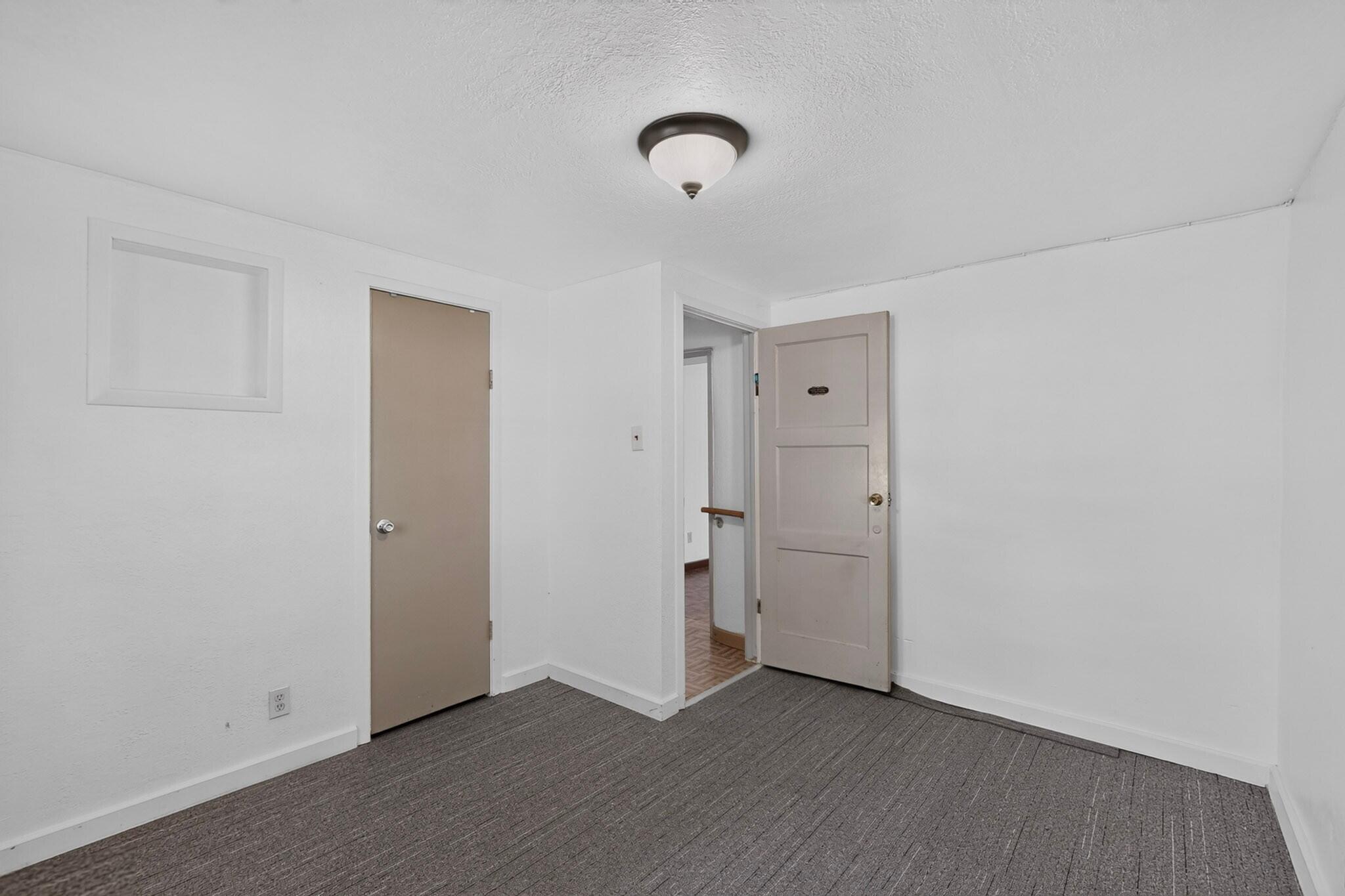 1860 Elena Circle SW
