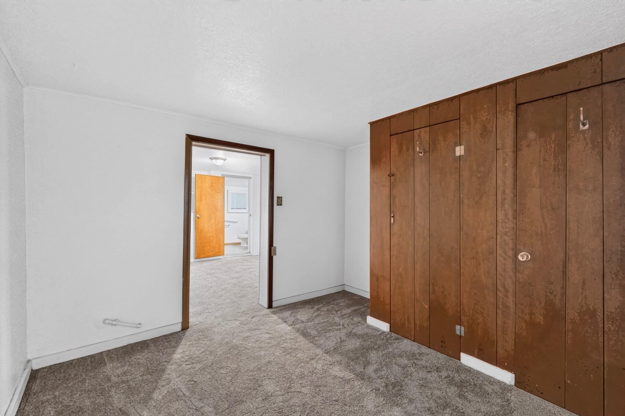1860 Elena Circle SW