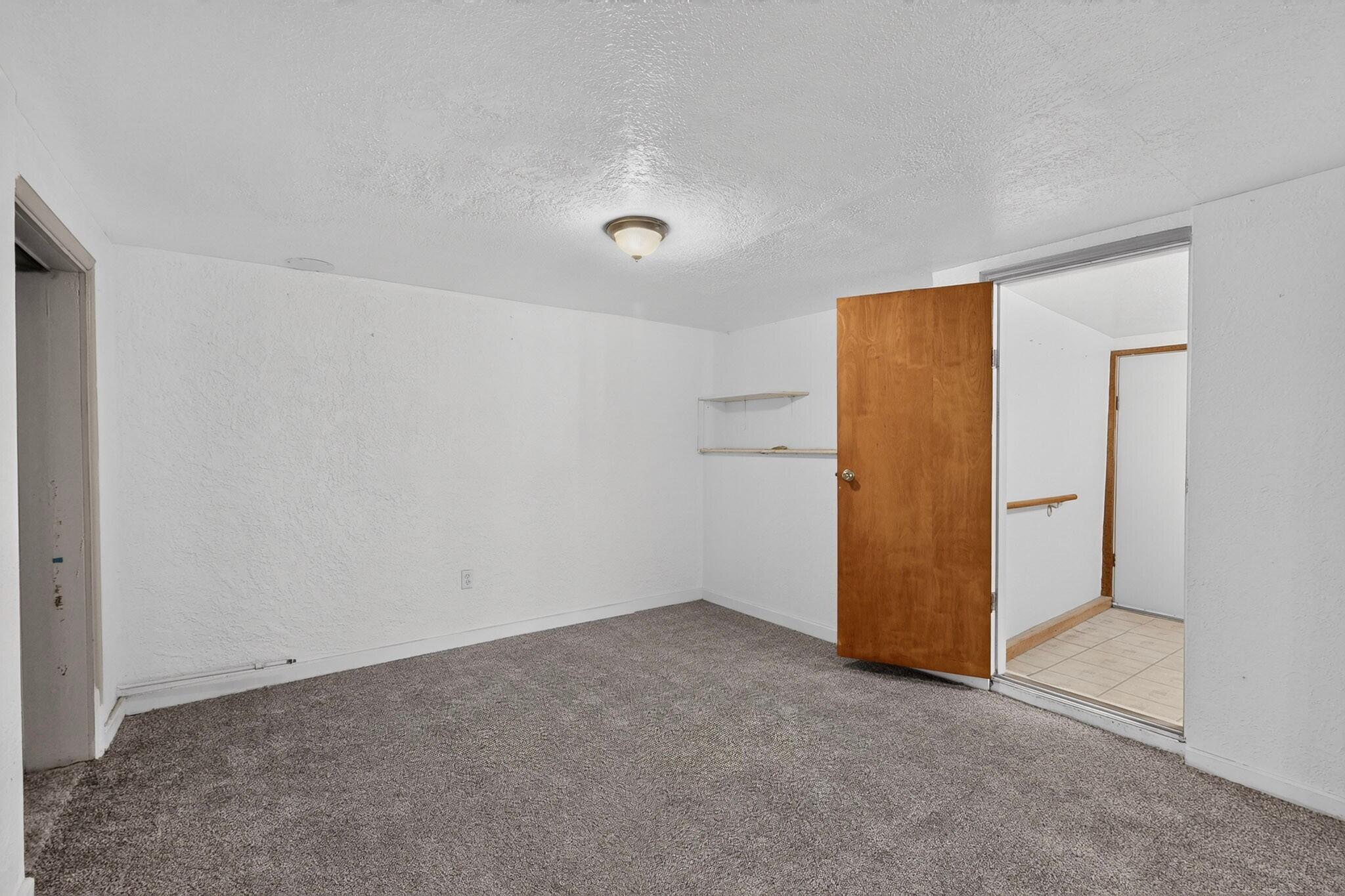 1860 Elena Circle SW