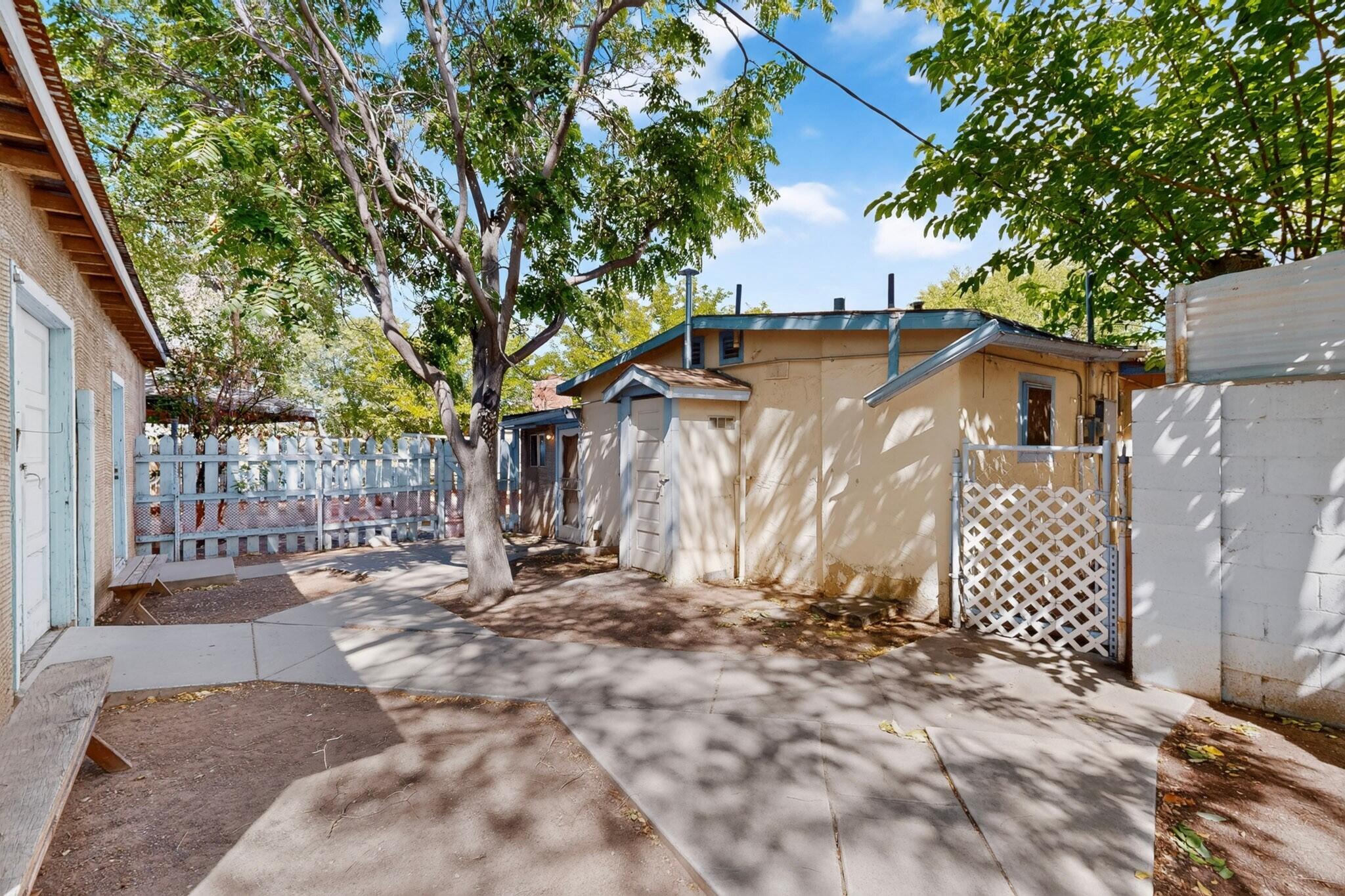 1860 Elena Circle SW