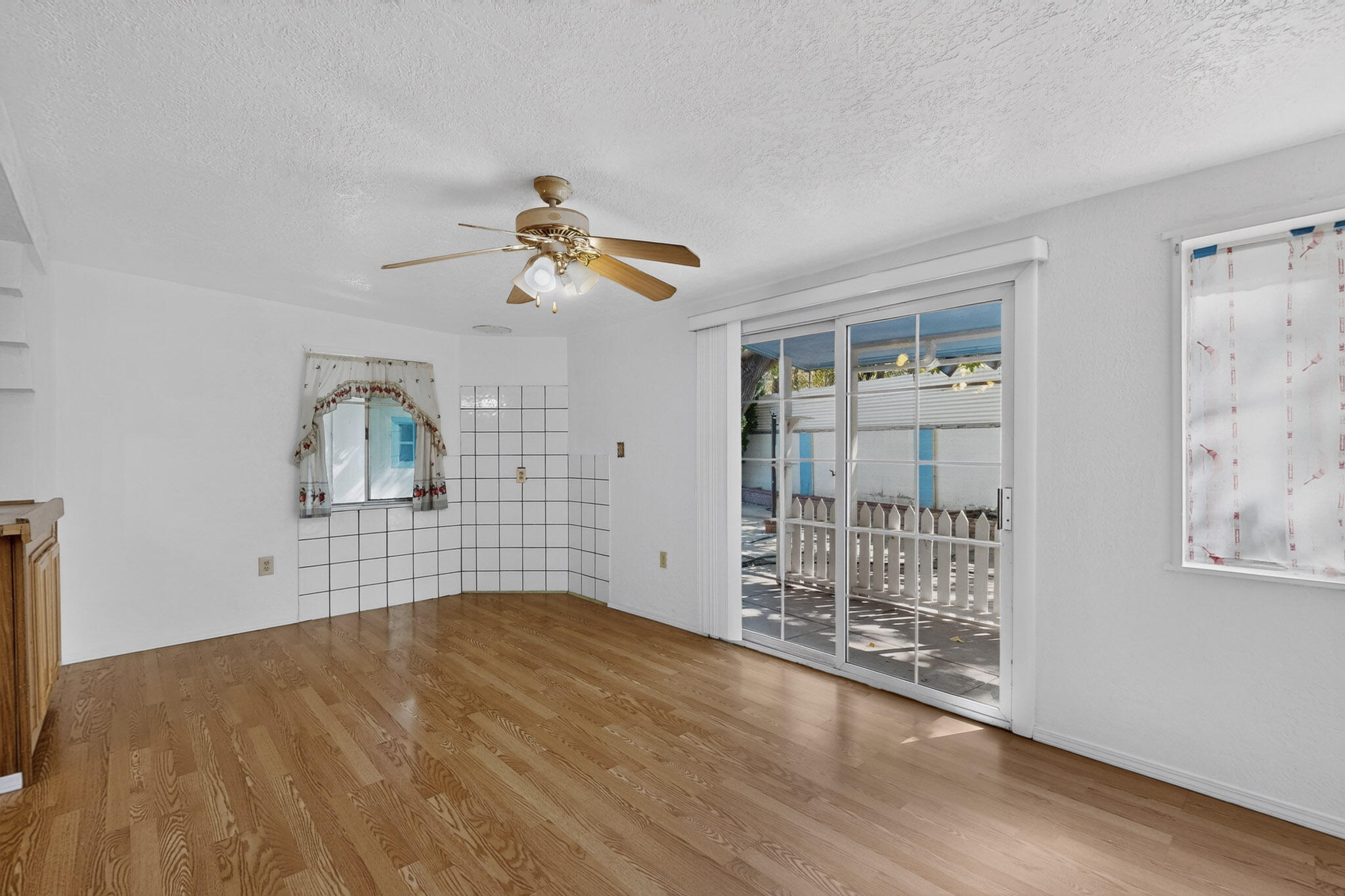 1860 Elena Circle SW