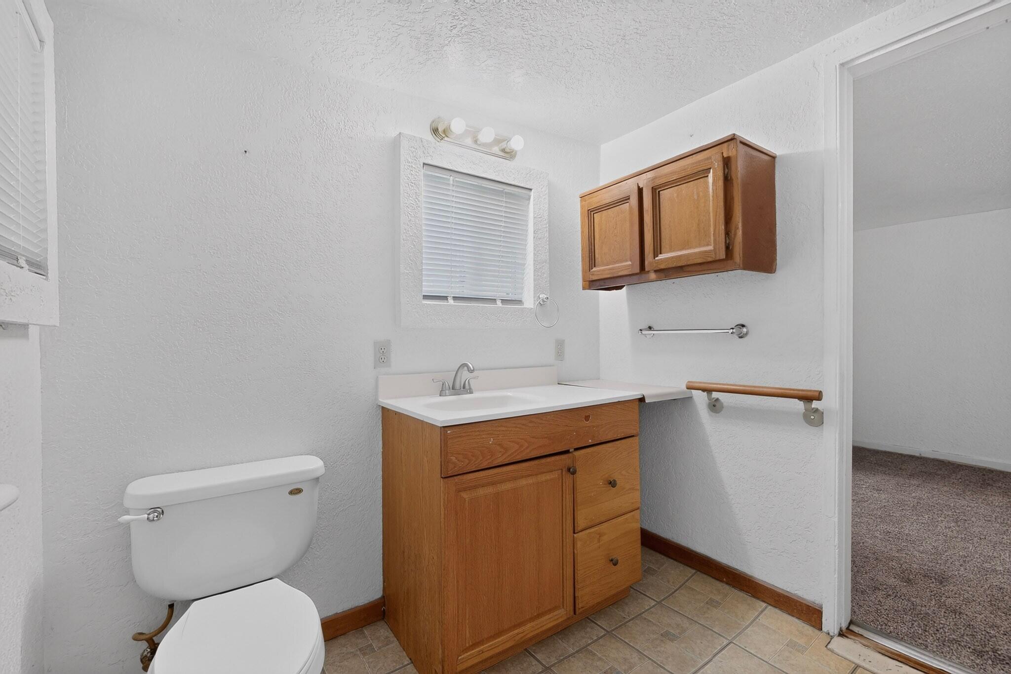 1860 Elena Circle SW