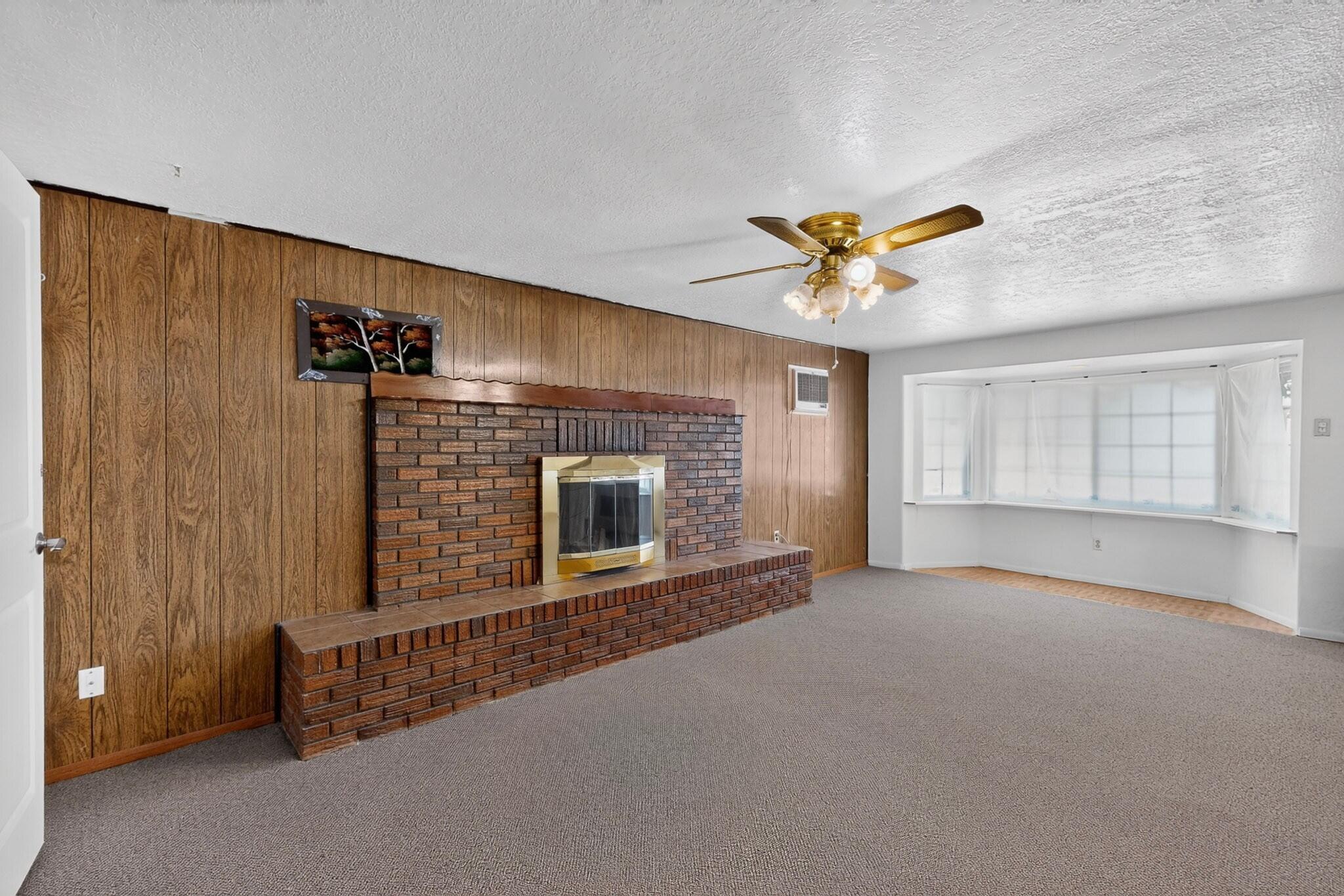 1860 Elena Circle SW