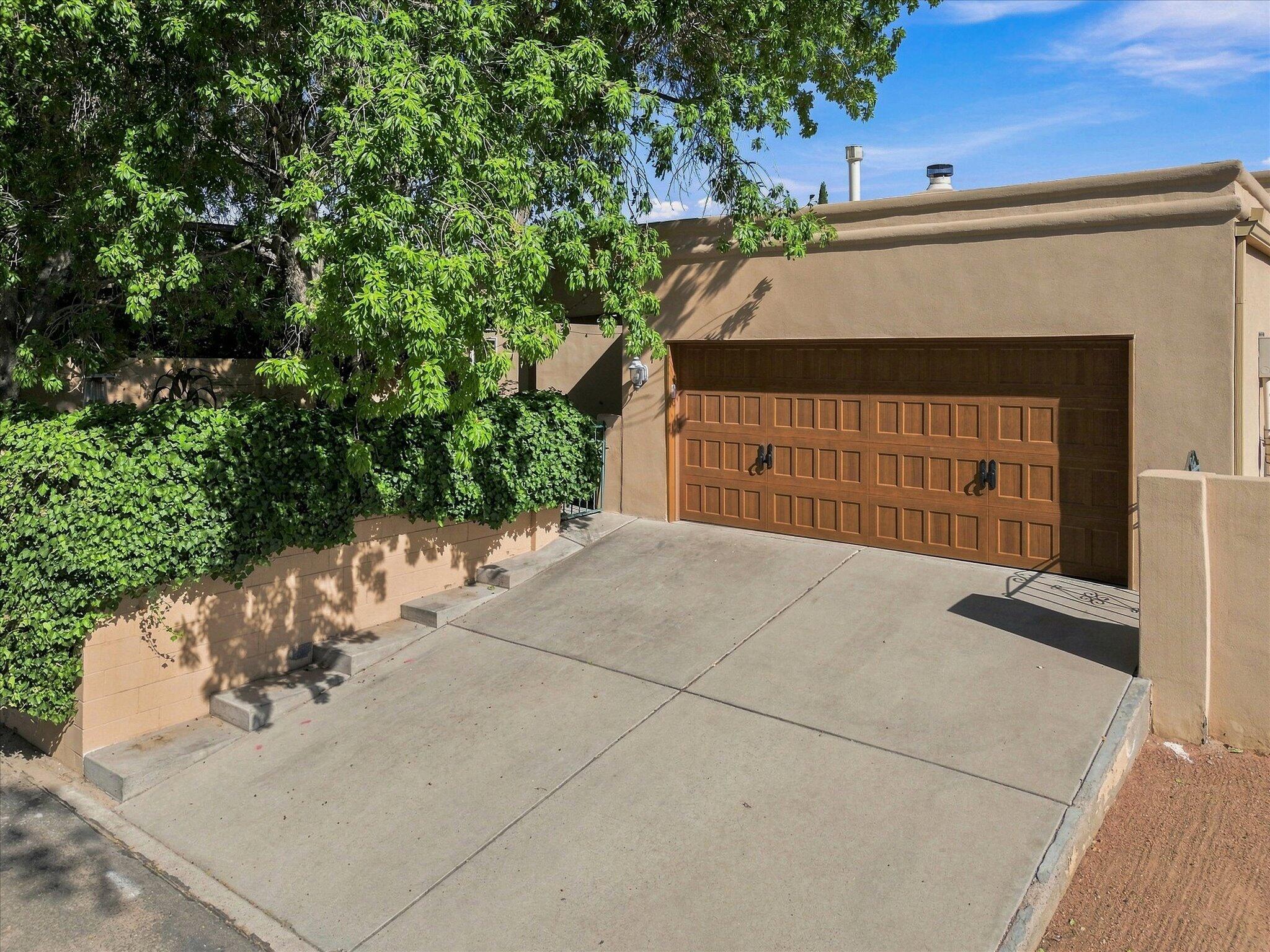 7516 Parkwood Drive NW