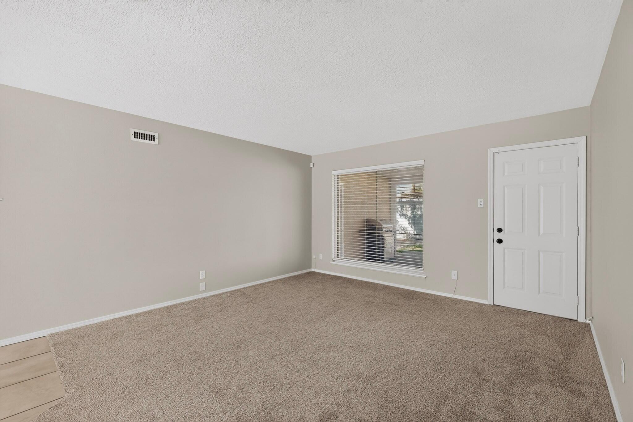 829 Shirley Street NE