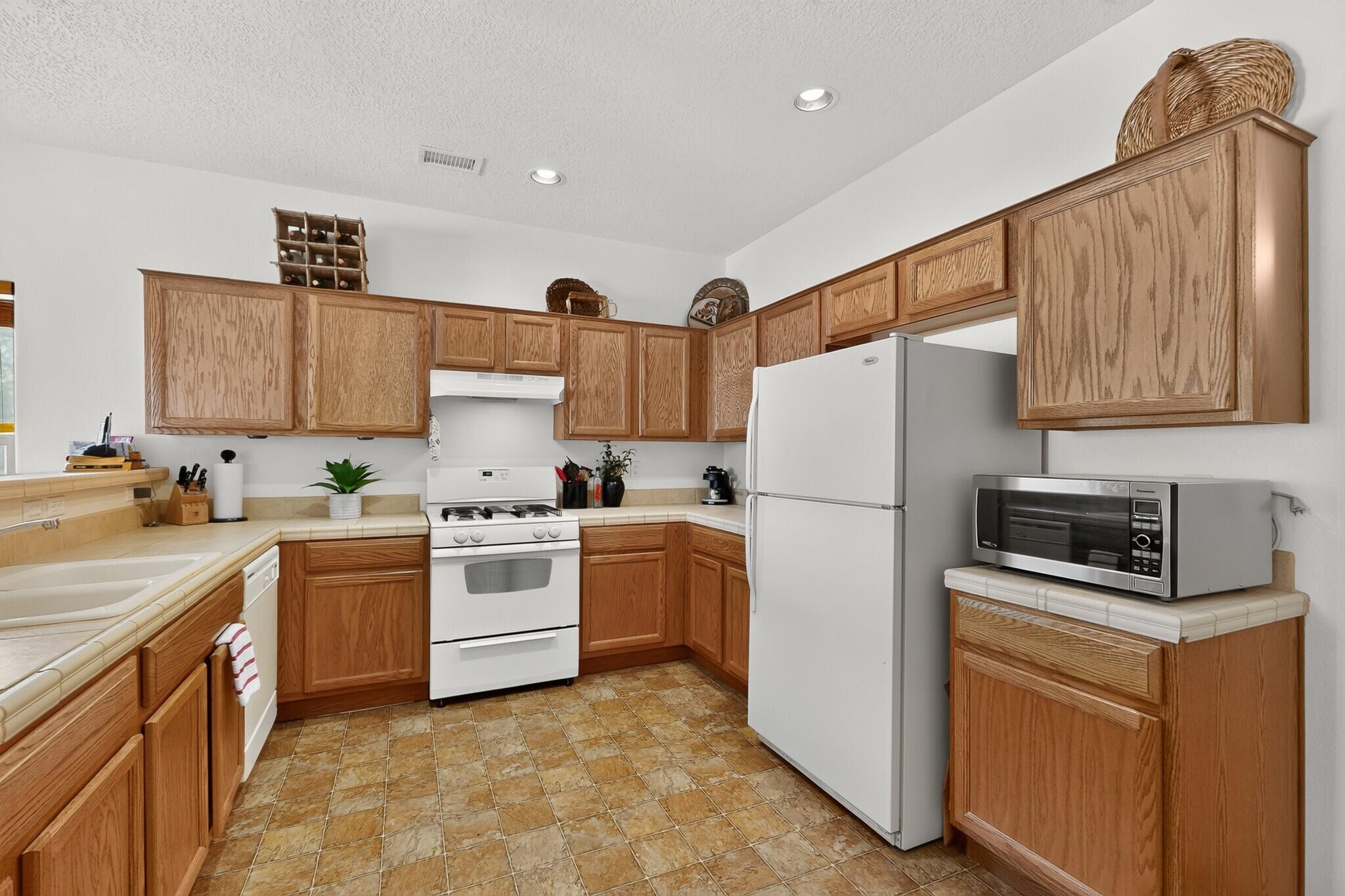 9535 Akutan Court NW