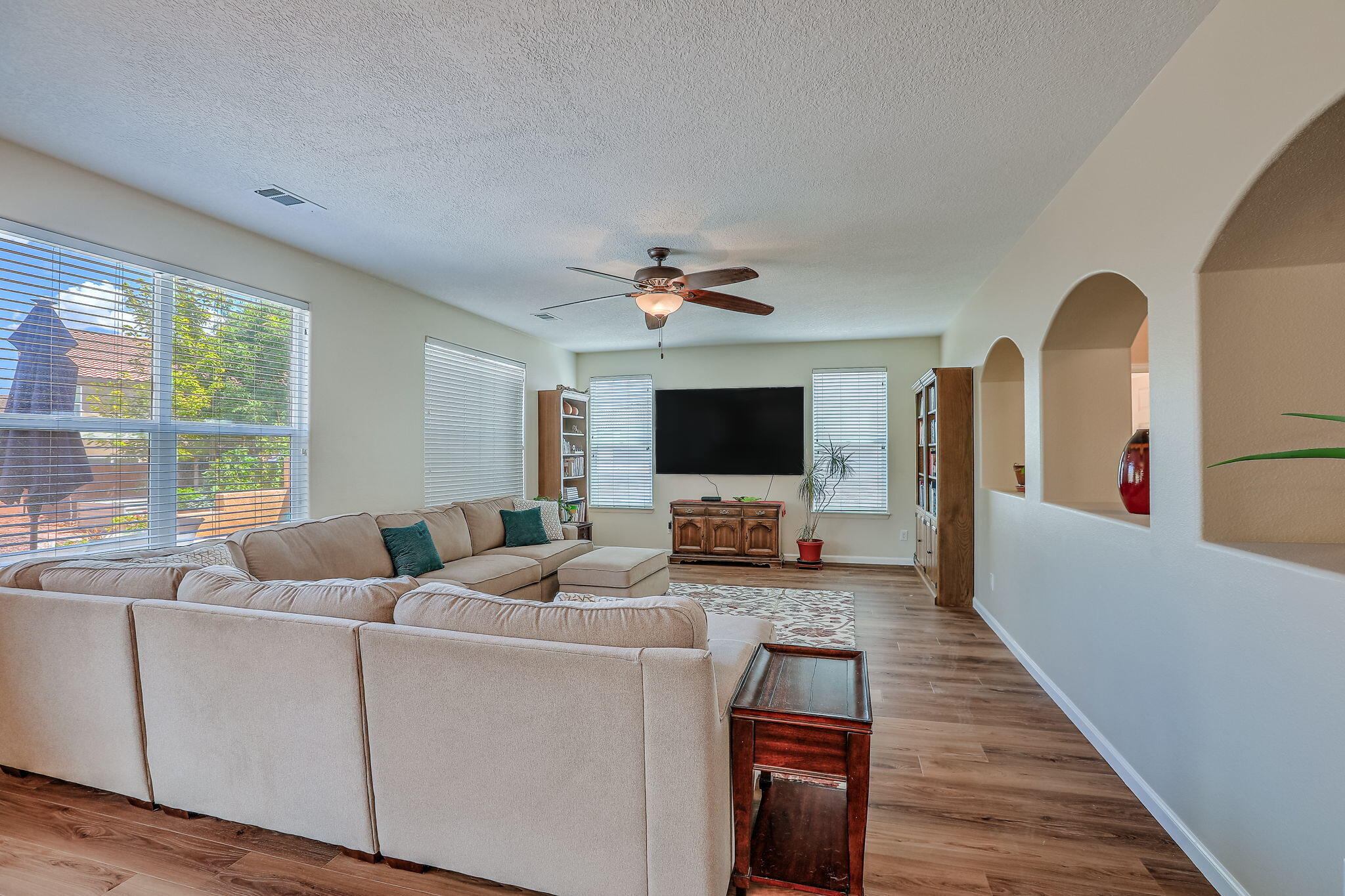 39 Paseo Vista Loop NE