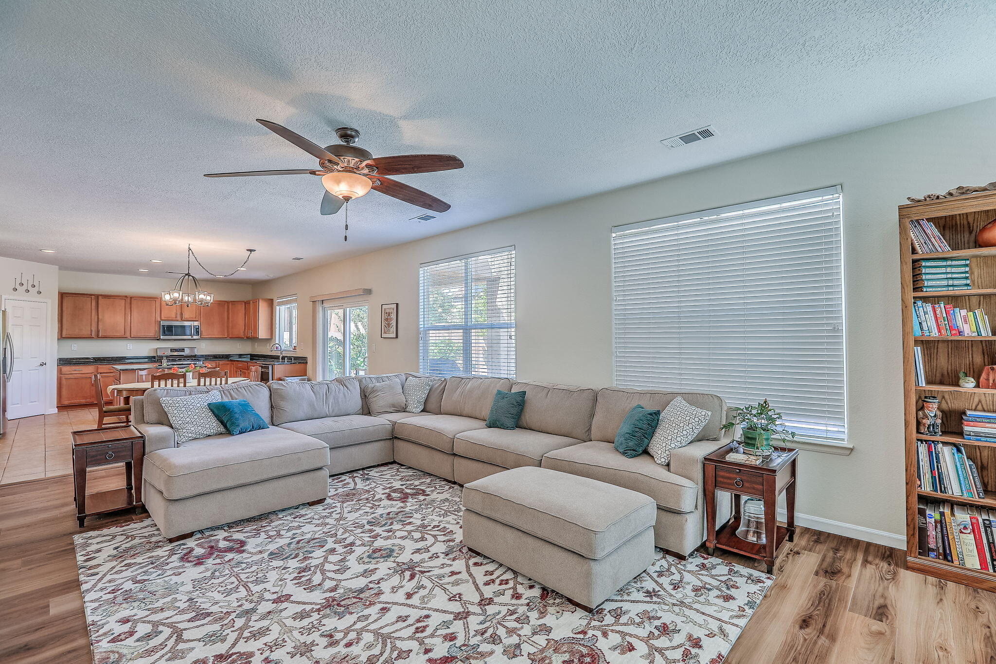 39 Paseo Vista Loop NE